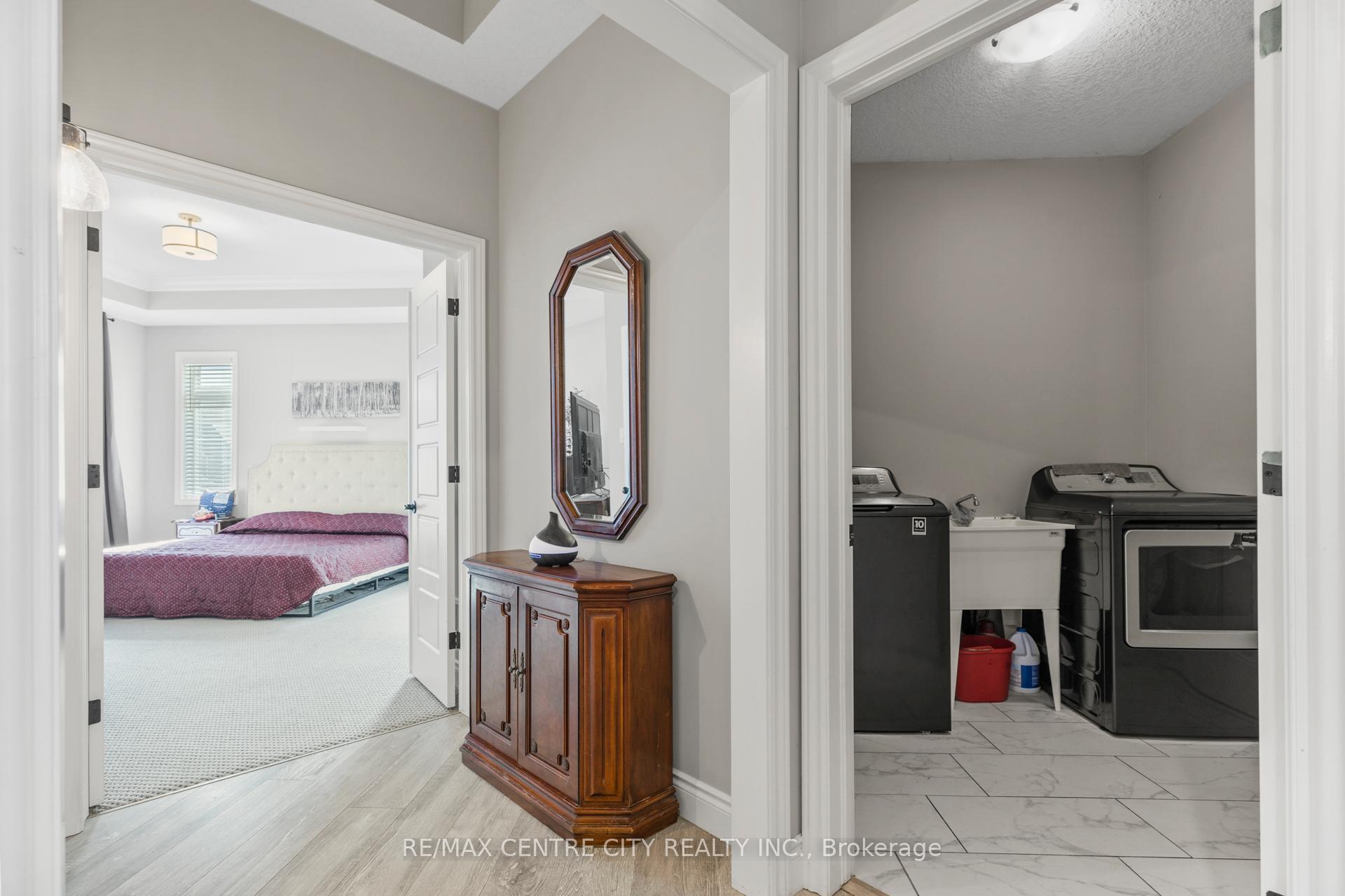 Photo 14 of 18 Murifield Drive, St. Thomas — HOMEH
