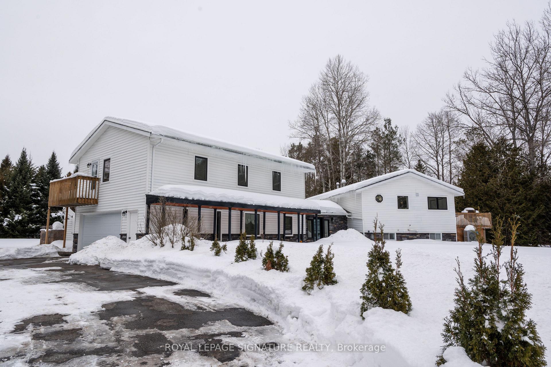 Front of 20 Hillview Crescent