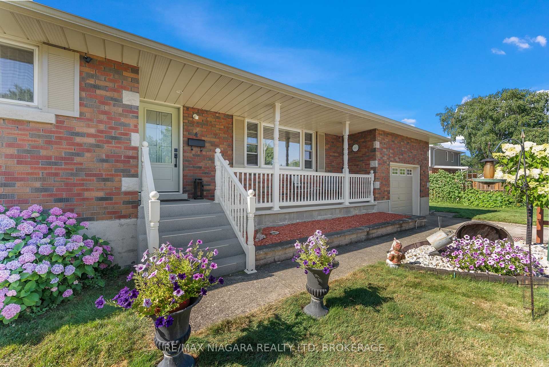 Photo 3 of 4 Cayuga Street, St. Catharines, Haig — HOMEH