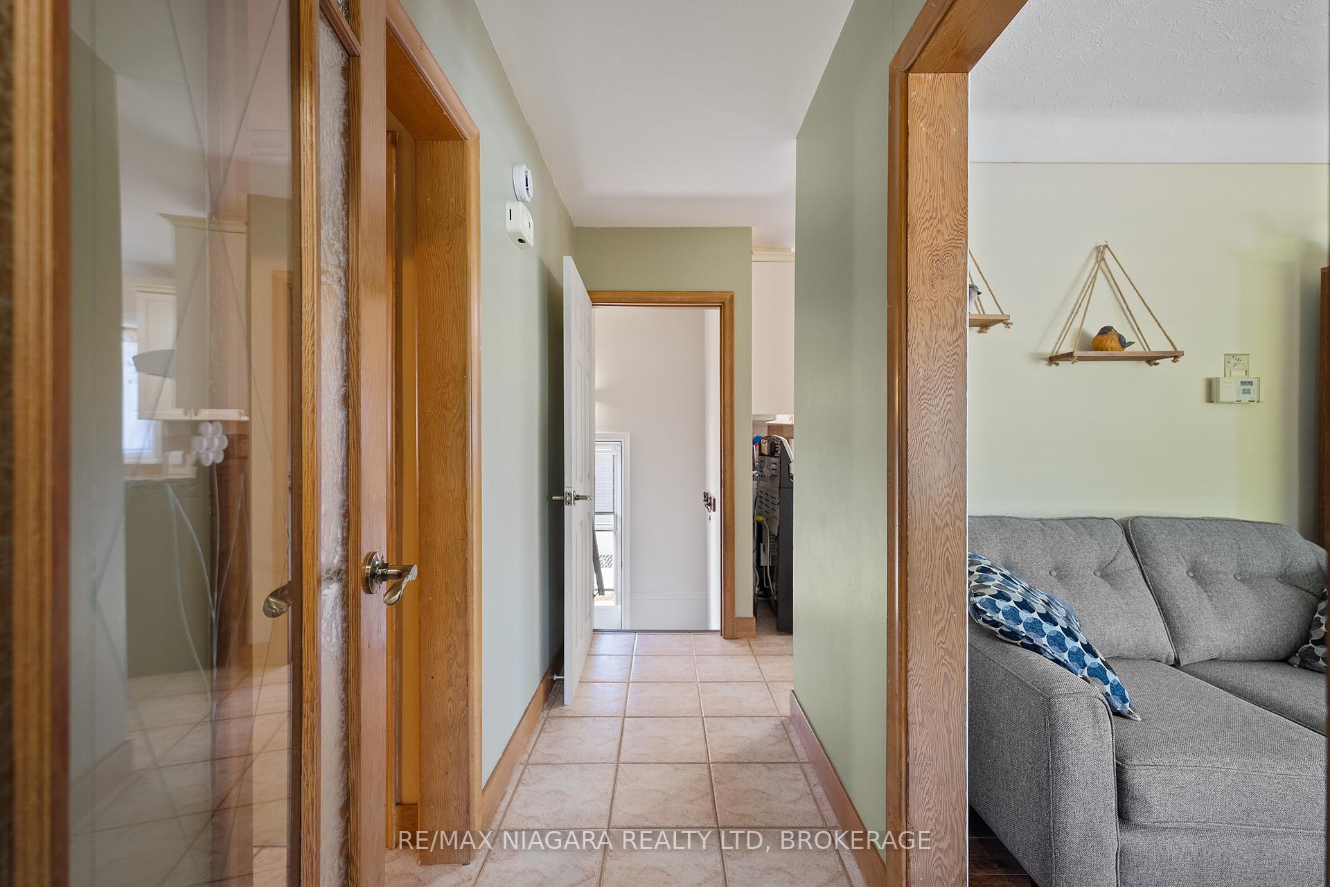 Photo 11 of 4 Cayuga Street, St. Catharines, Haig — HOMEH