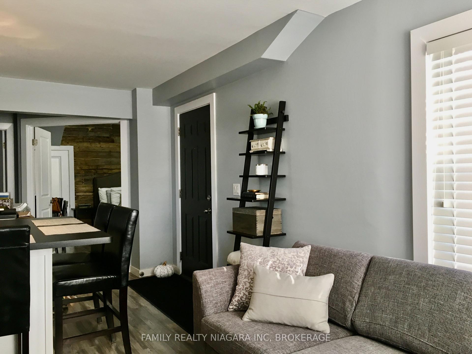 Photo 20 of 45 Almond Street, St. Catharines, Secord Woods — HOMEH