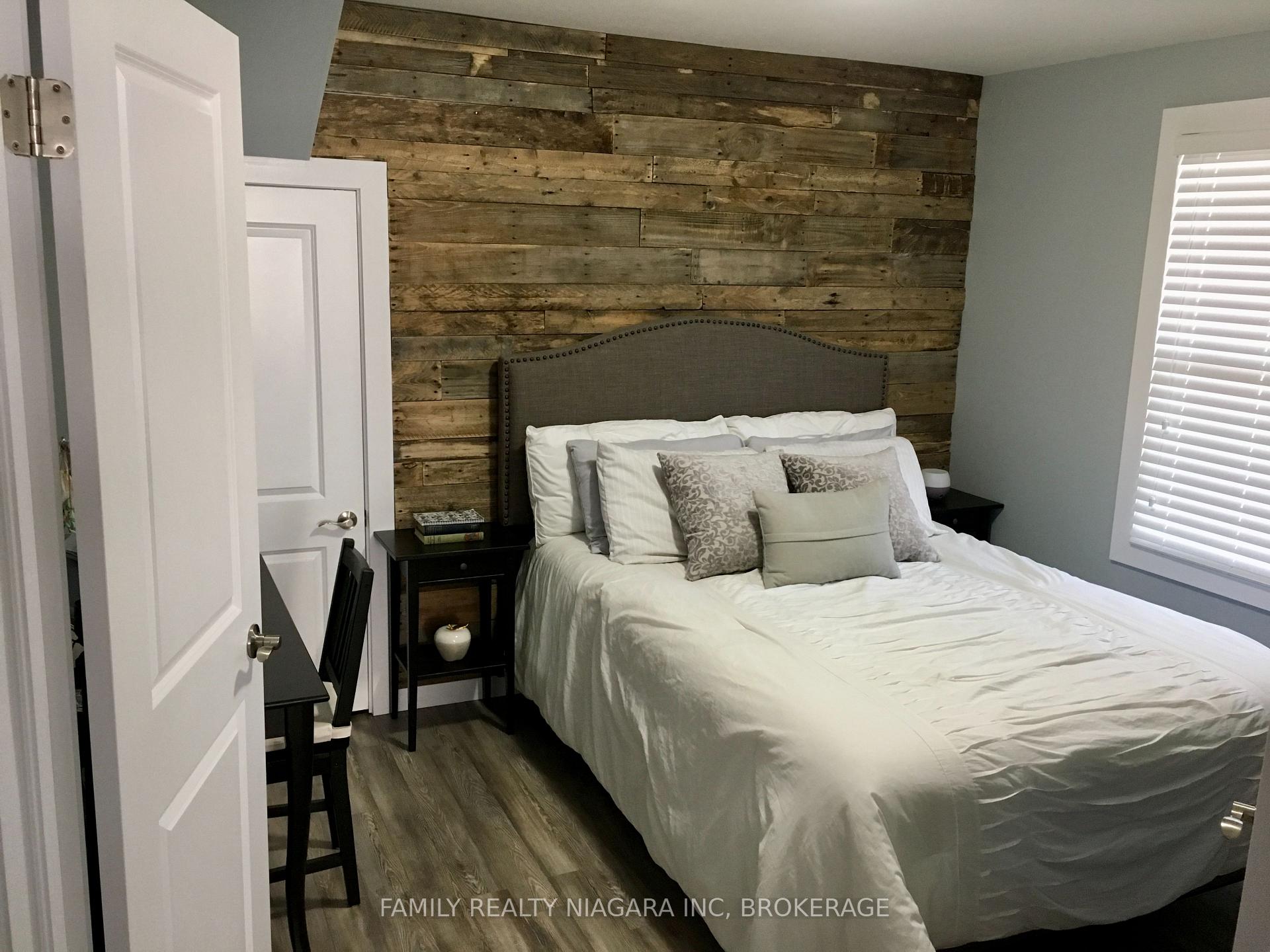 Photo 21 of 45 Almond Street, St. Catharines, Secord Woods — HOMEH