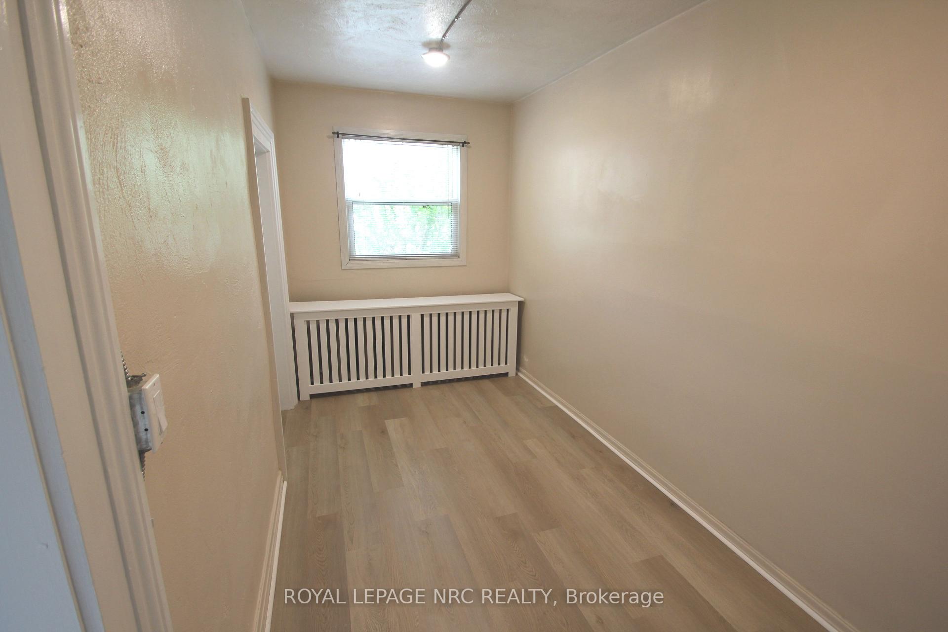 Photo 21 of 33 Lake Street, St. Catharines, Downtown — HOMEH