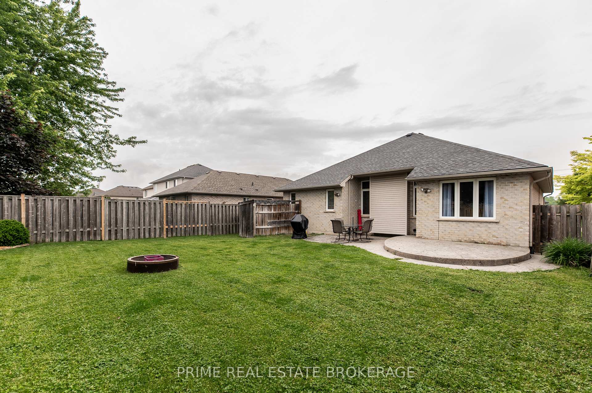 Photo 4 of 44 Riverbank Drive, St. Thomas — HOMEH