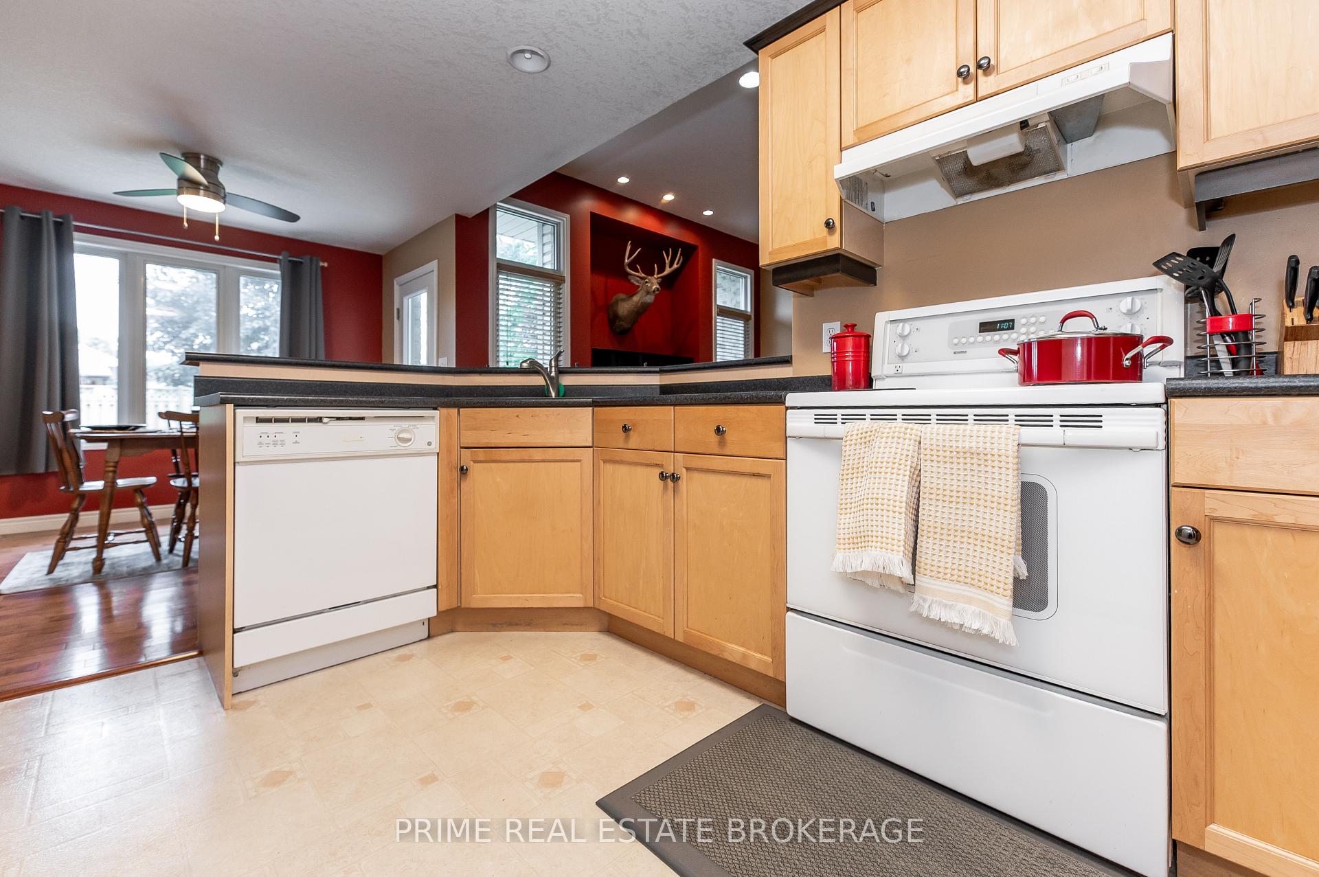 Photo 15 of 44 Riverbank Drive, St. Thomas — HOMEH