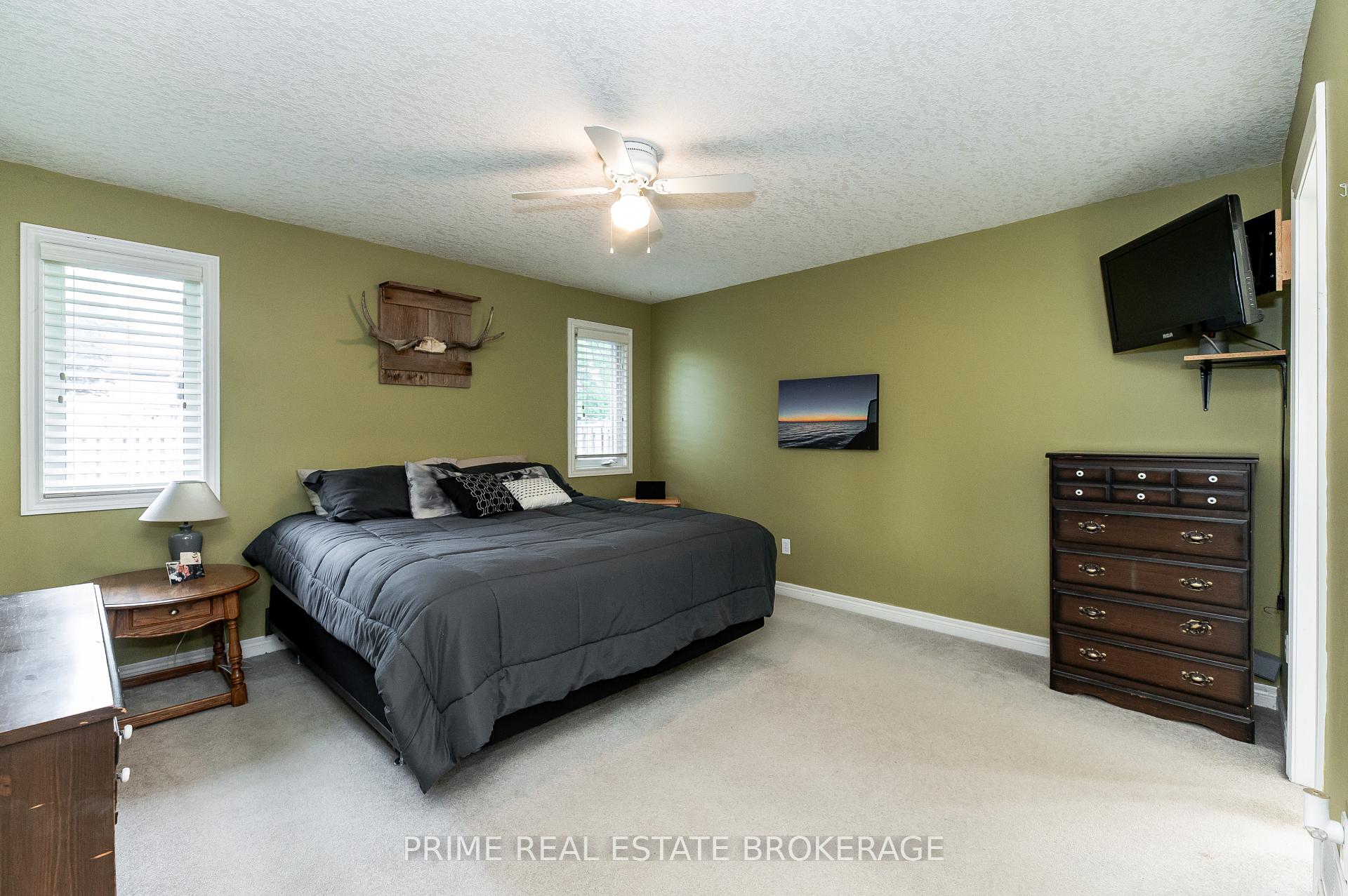 Photo 19 of 44 Riverbank Drive, St. Thomas — HOMEH