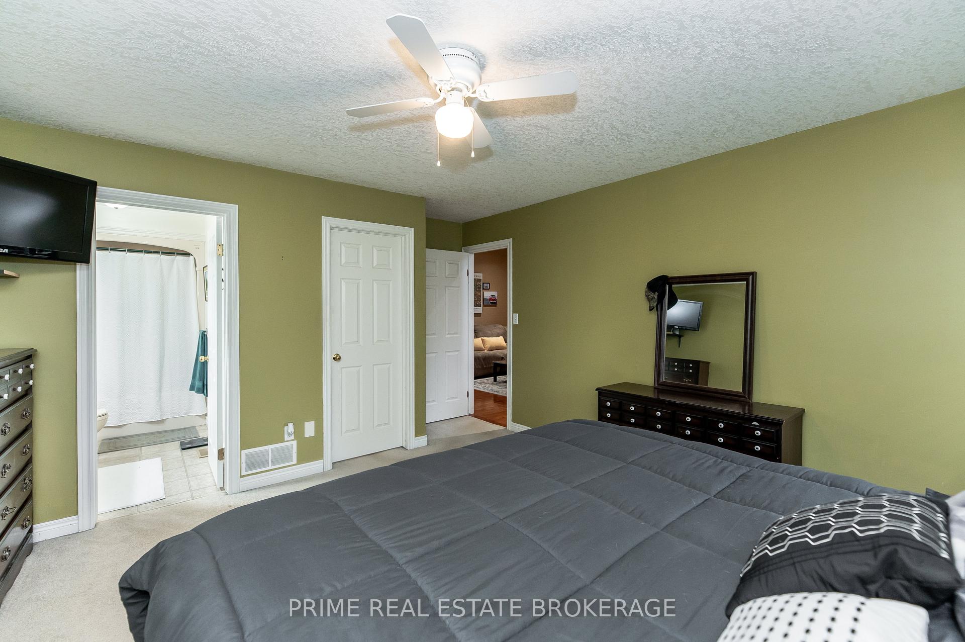 Photo 22 of 44 Riverbank Drive, St. Thomas — HOMEH