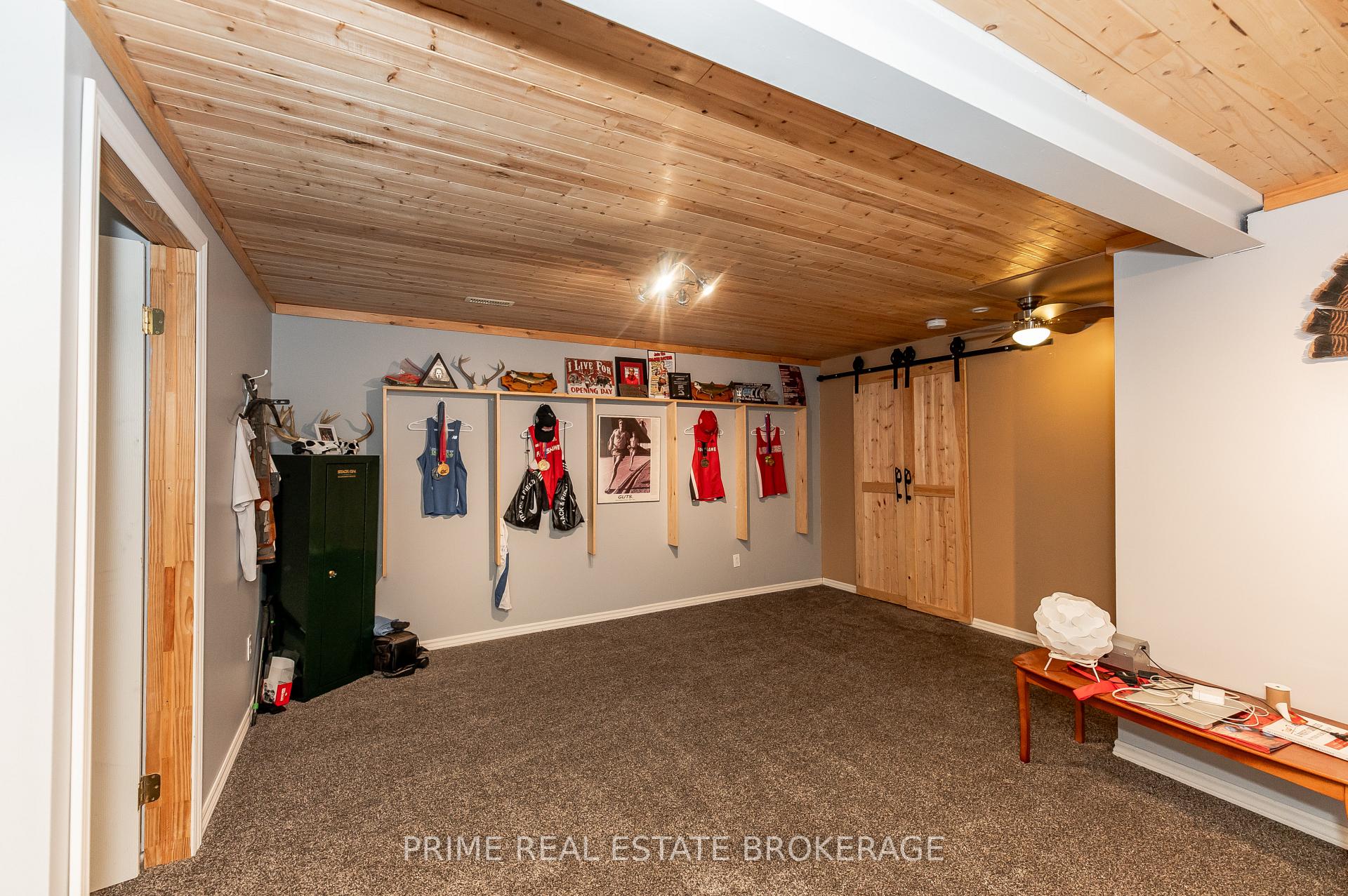 Photo 31 of 44 Riverbank Drive, St. Thomas — HOMEH