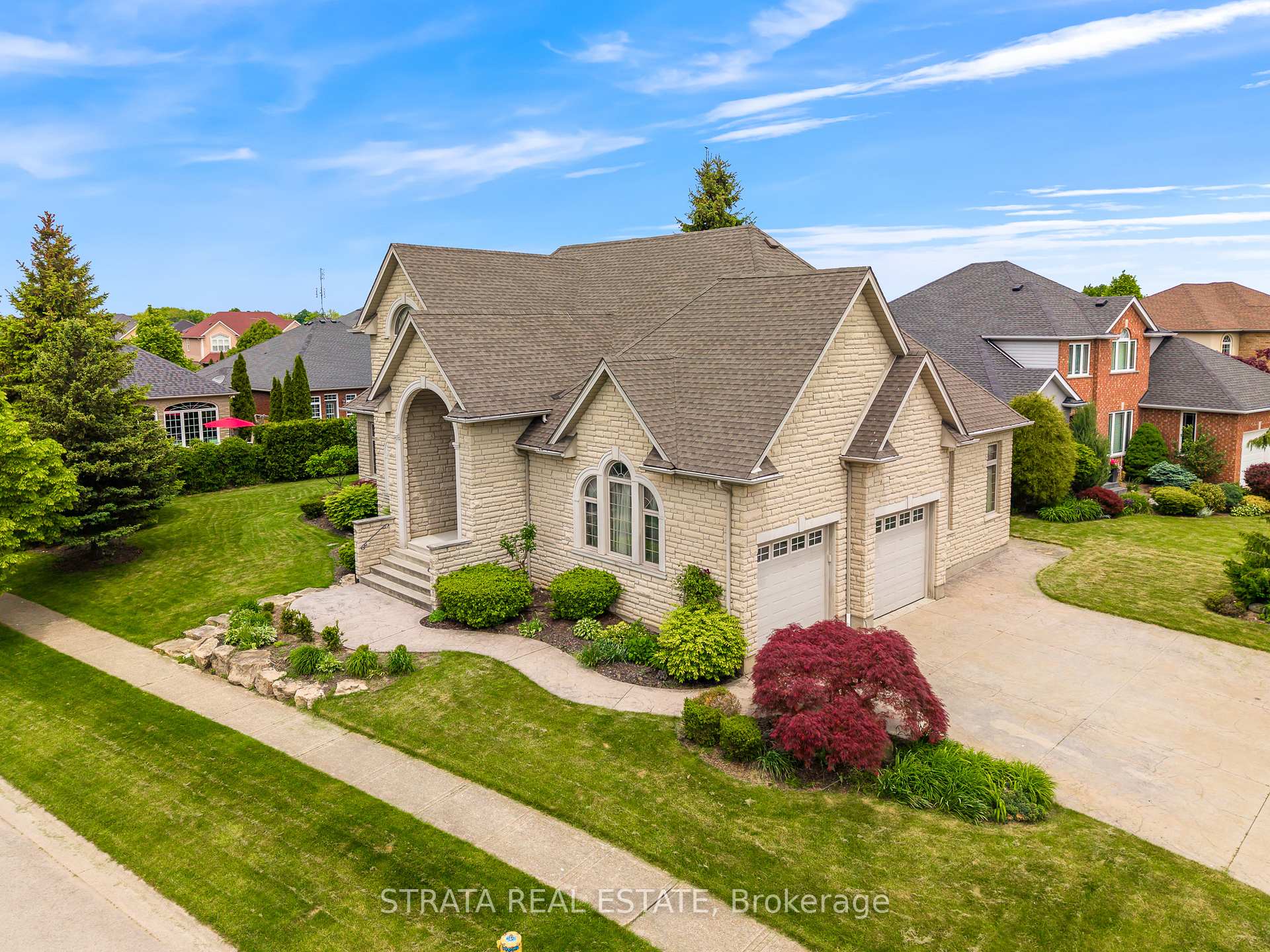Photo 5 of 51 Breckenridge Boulevard, St. Catharines, Grapeview — HOMEH