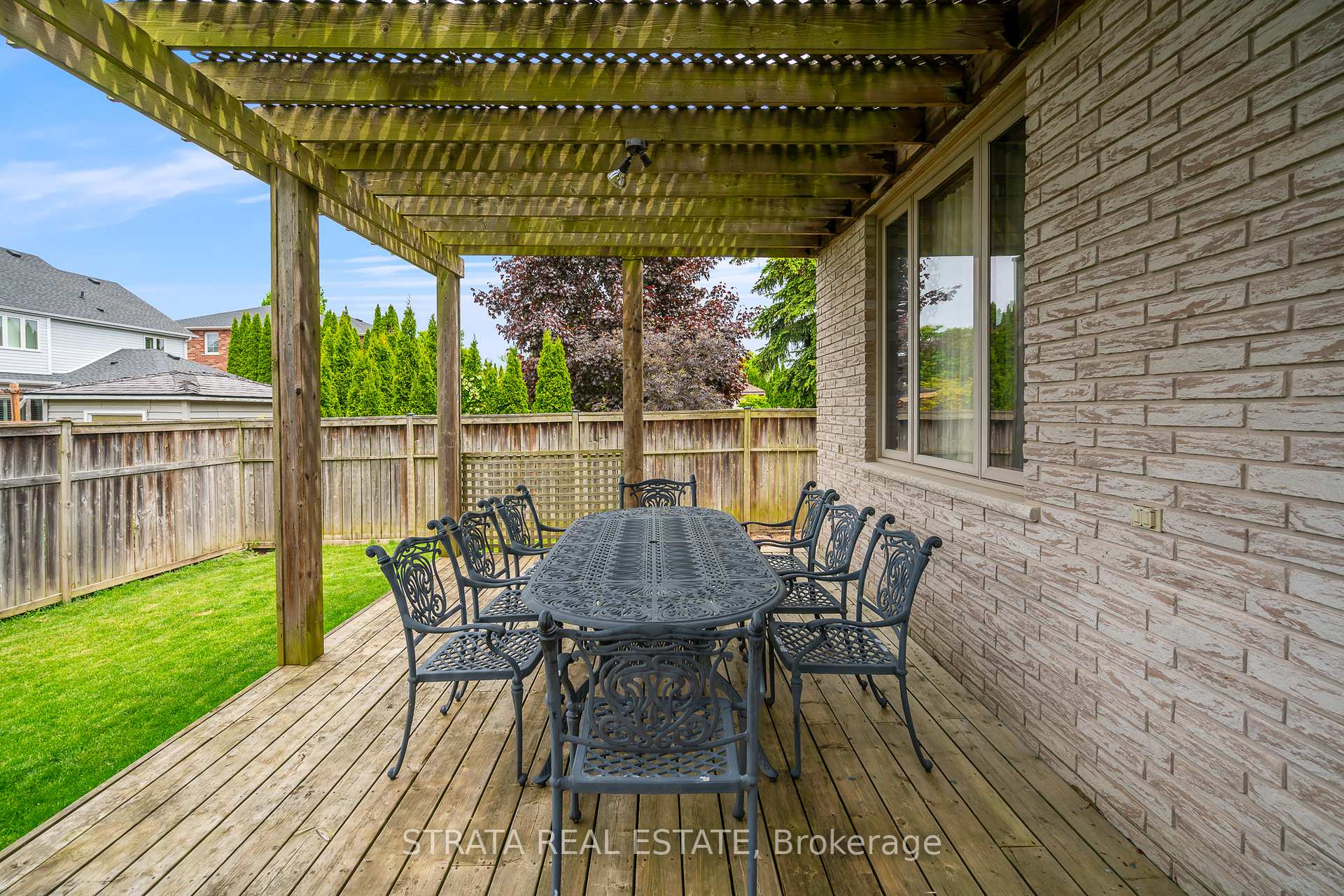 Photo 10 of 51 Breckenridge Boulevard, St. Catharines, Grapeview — HOMEH