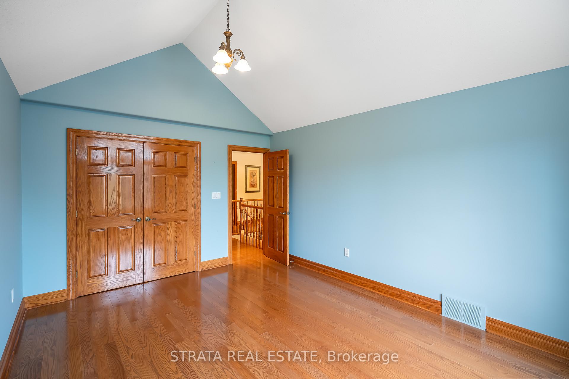 Photo 26 of 51 Breckenridge Boulevard, St. Catharines, Grapeview — HOMEH