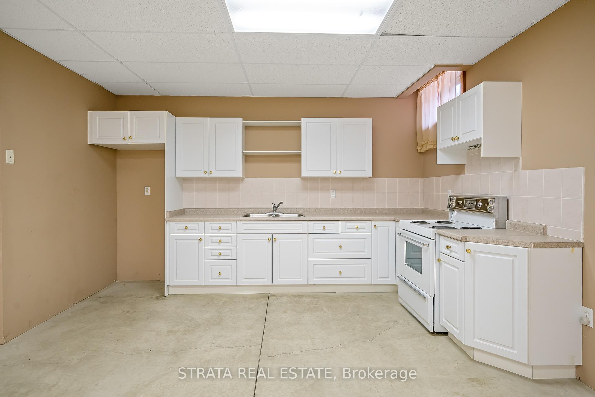 Photo 32 of 51 Breckenridge Boulevard, St. Catharines, Grapeview — HOMEH