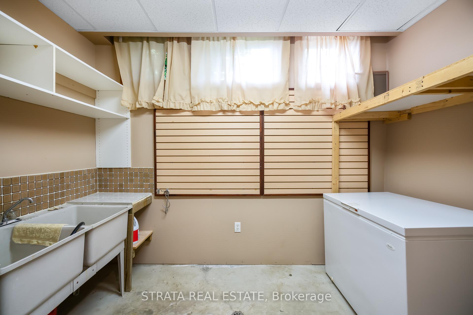 Photo 34 of 51 Breckenridge Boulevard, St. Catharines, Grapeview — HOMEH