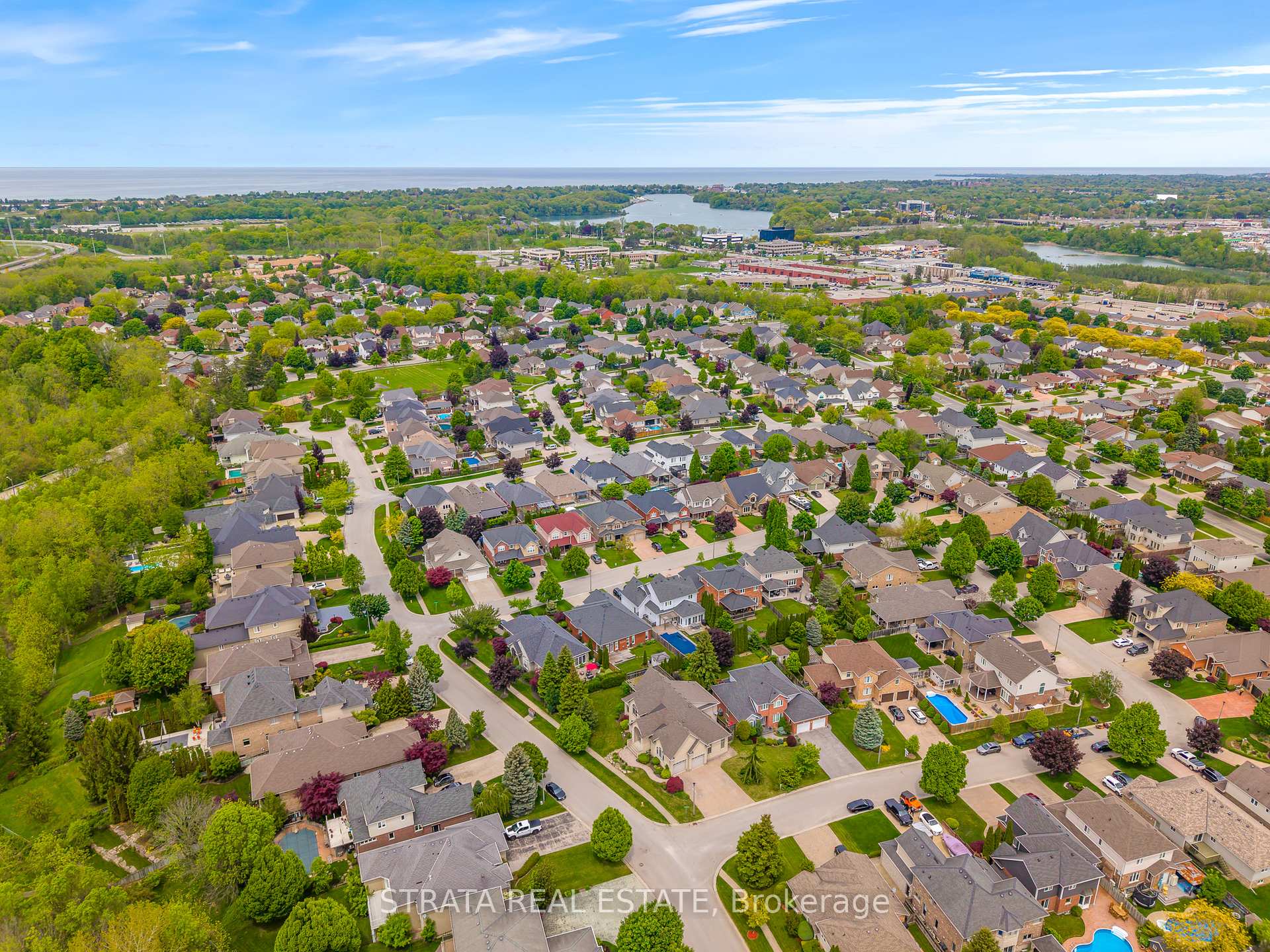 Photo 36 of 51 Breckenridge Boulevard, St. Catharines, Grapeview — HOMEH