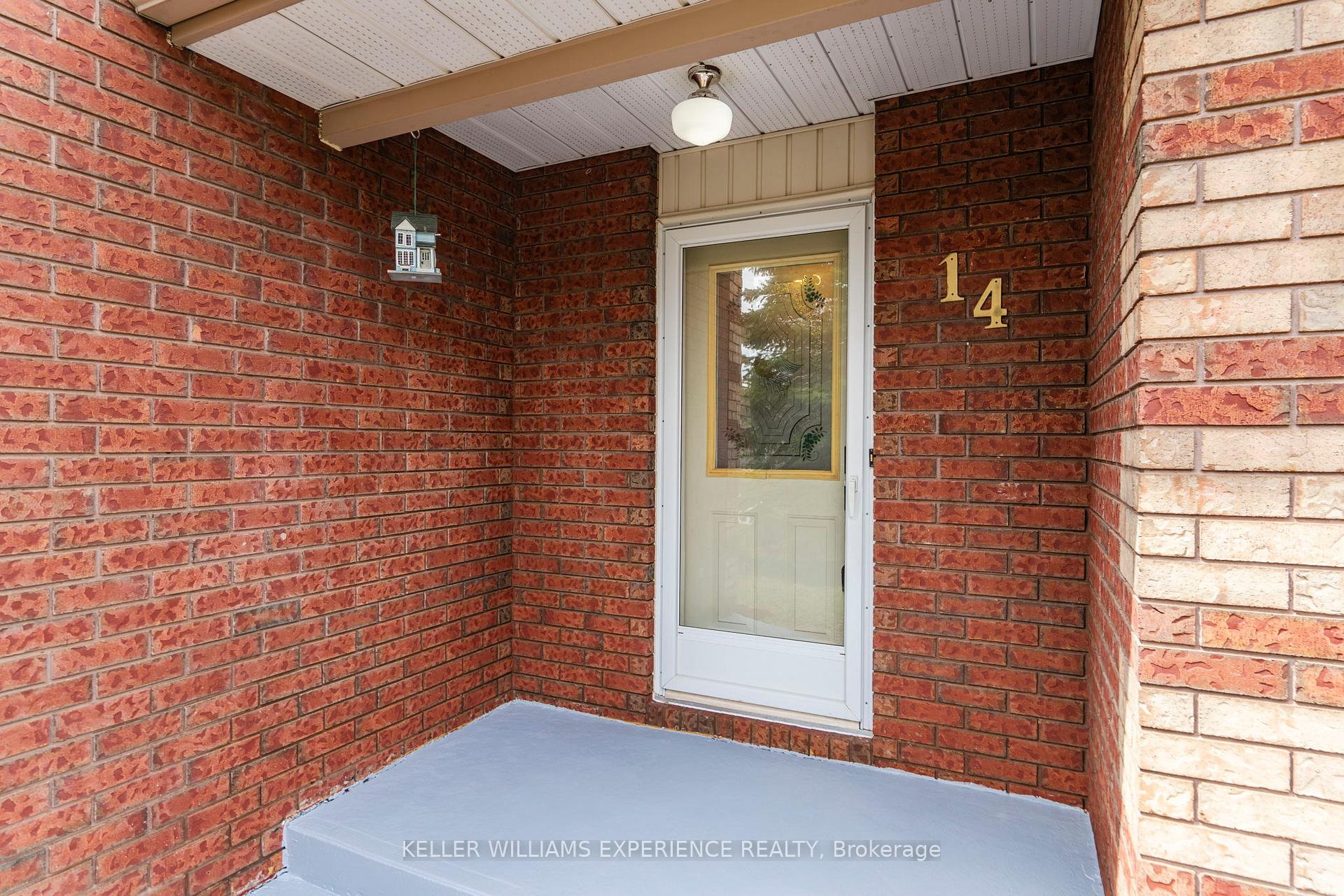 Photo 2 of 14 Glenview Avenue, Springwater, Elmvale — HOMEH