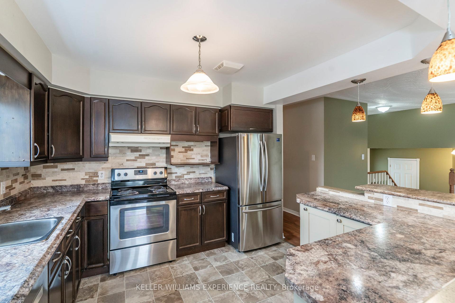 Photo 7 of 14 Glenview Avenue, Springwater, Elmvale — HOMEH