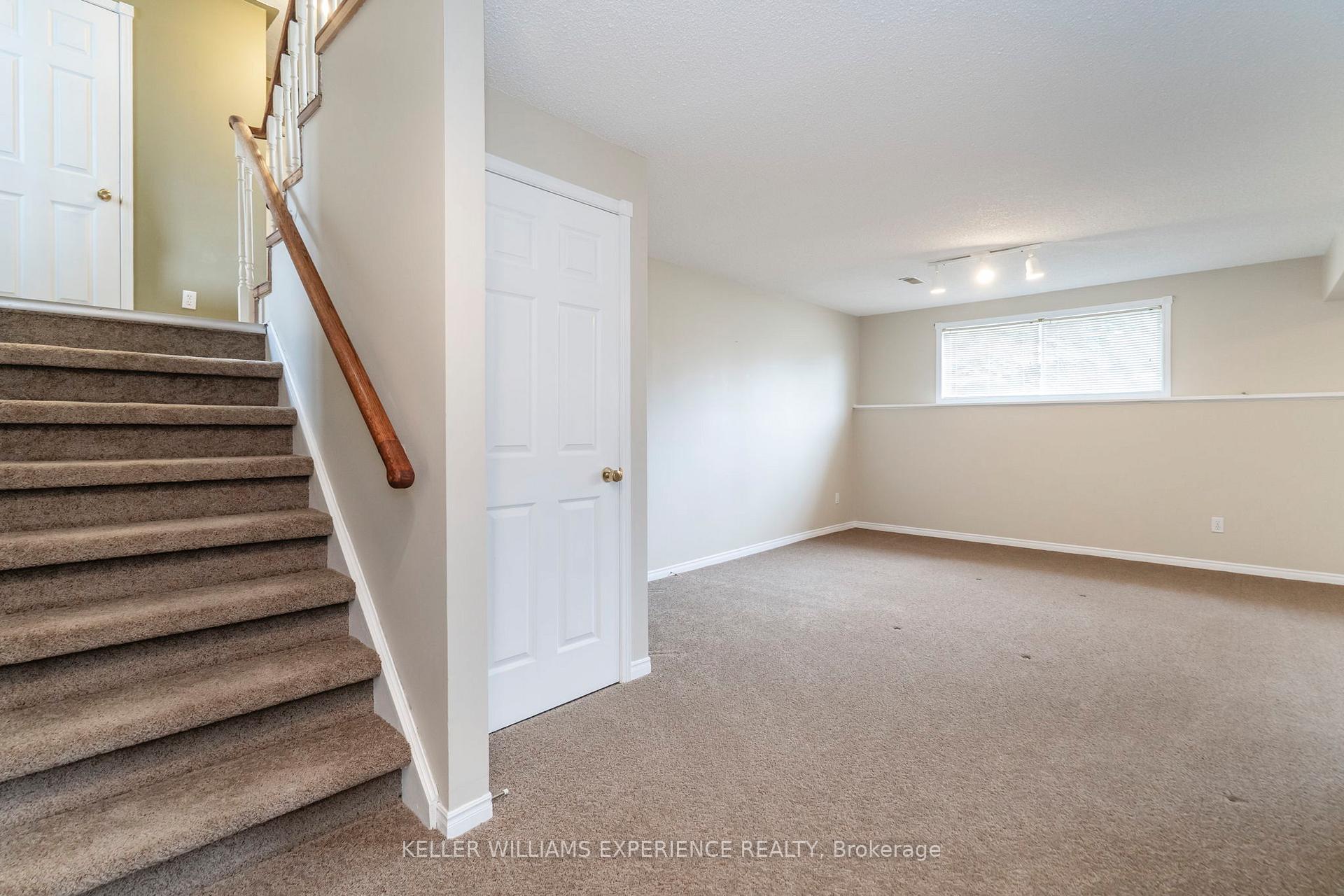 Photo 19 of 14 Glenview Avenue, Springwater, Elmvale — HOMEH