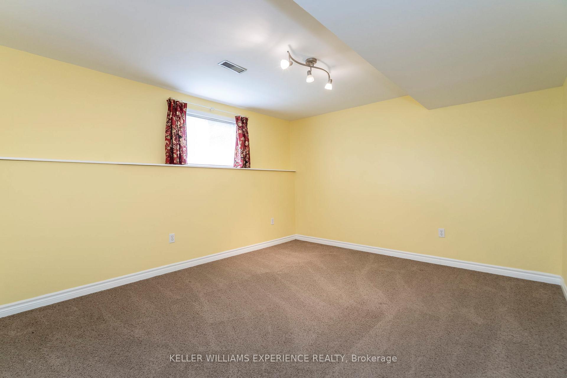 Photo 25 of 14 Glenview Avenue, Springwater, Elmvale — HOMEH
