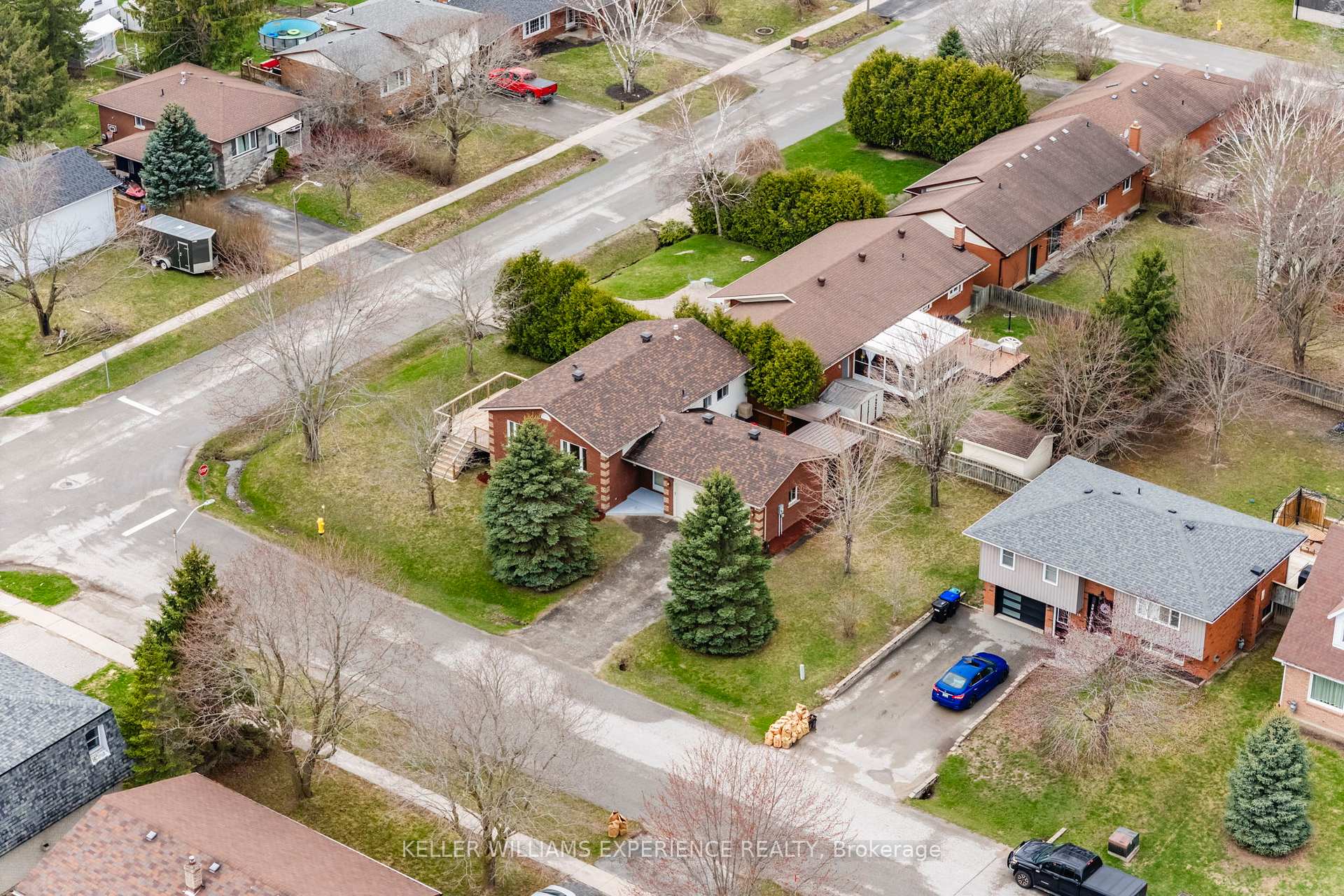 Photo 32 of 14 Glenview Avenue, Springwater, Elmvale — HOMEH