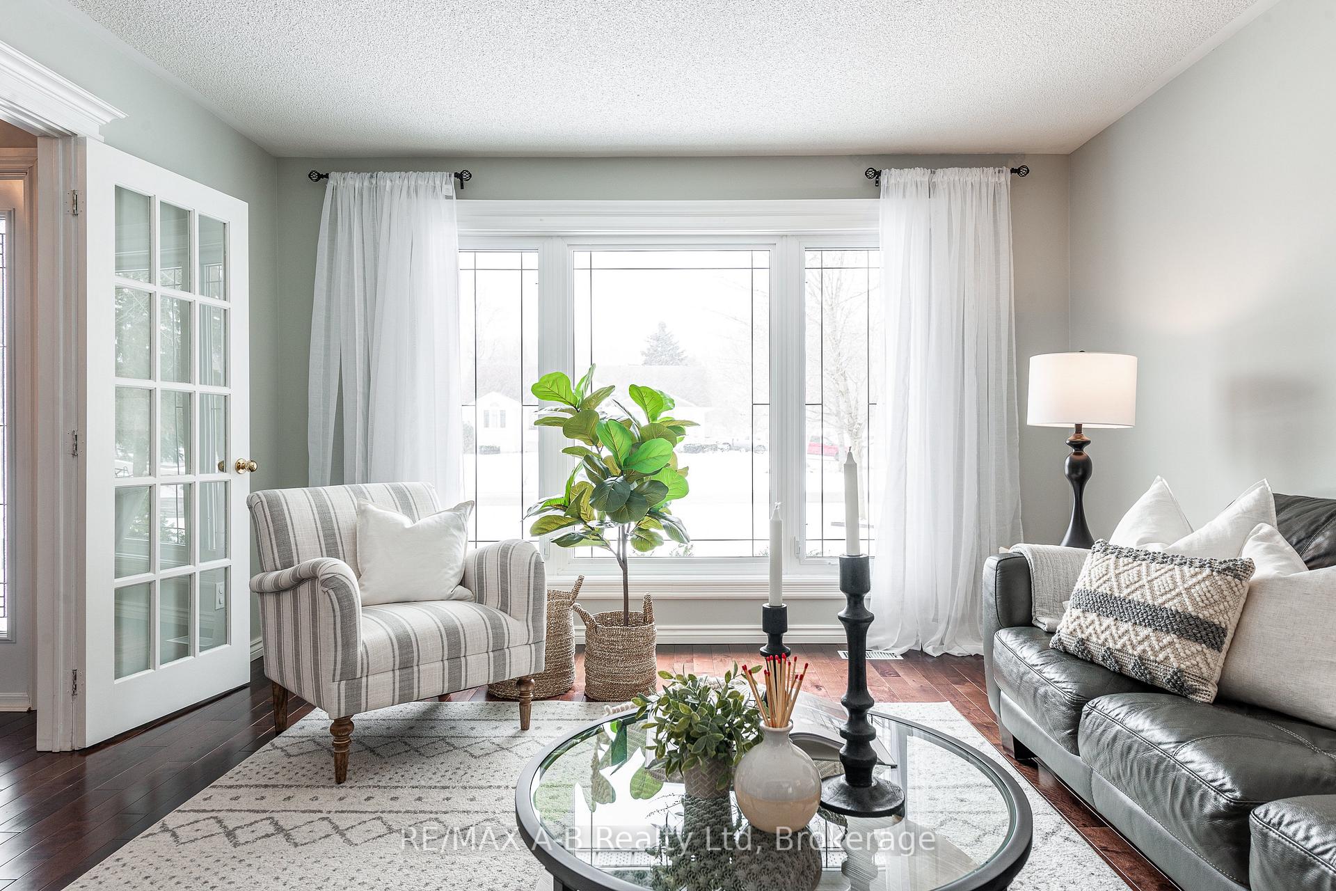 Photo 5 of 30 Nicholson Crescent, Springwater, Snow Valley — HOMEH