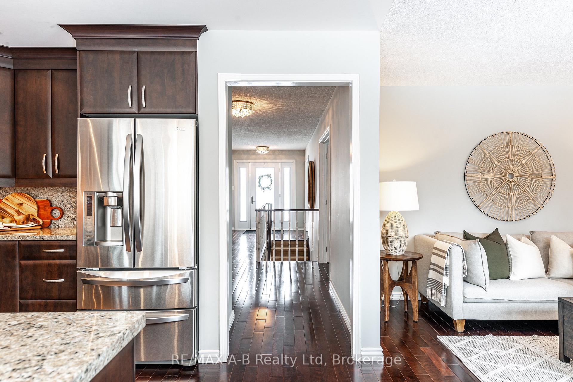 Photo 12 of 30 Nicholson Crescent, Springwater, Snow Valley — HOMEH