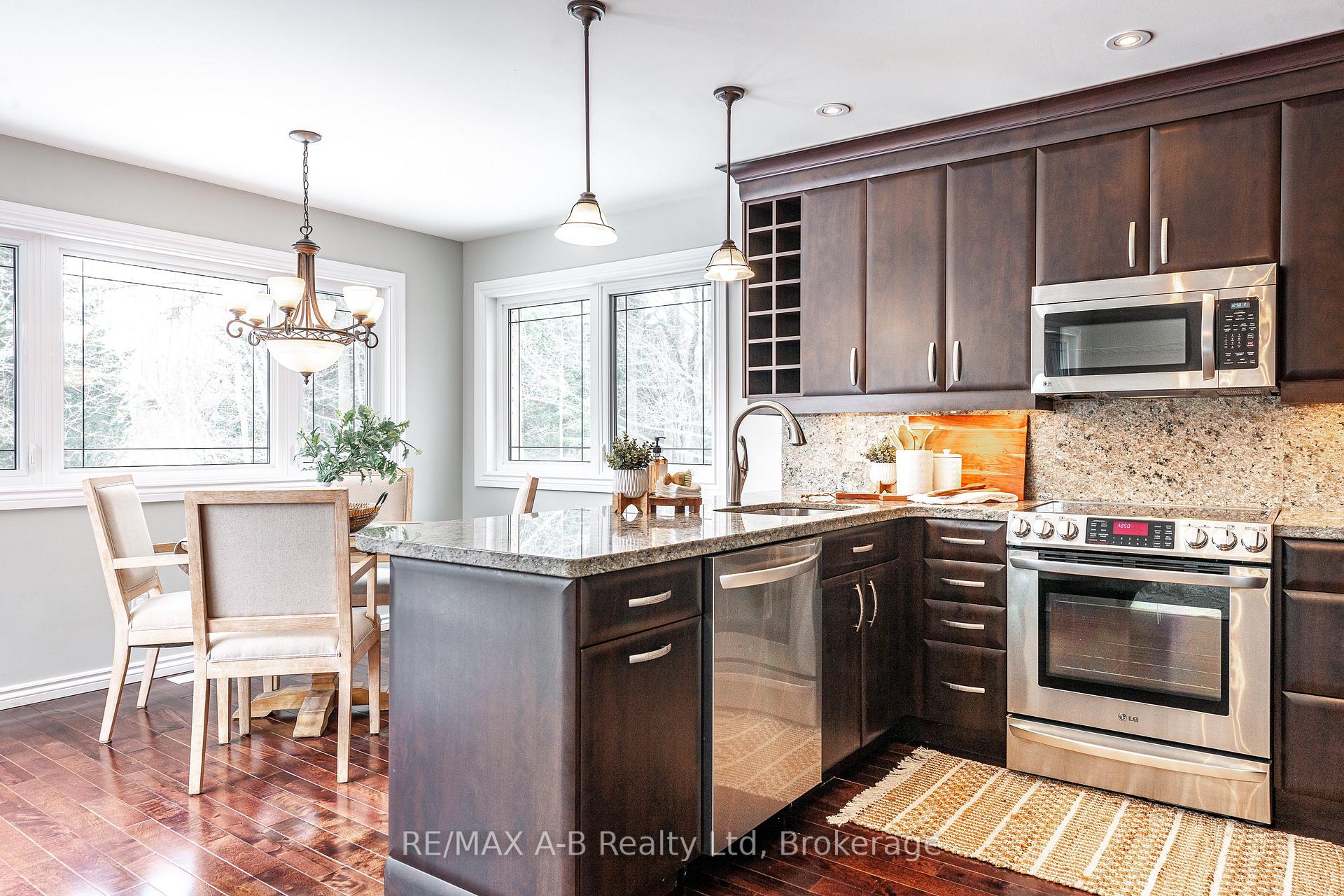 Photo 15 of 30 Nicholson Crescent, Springwater, Snow Valley — HOMEH