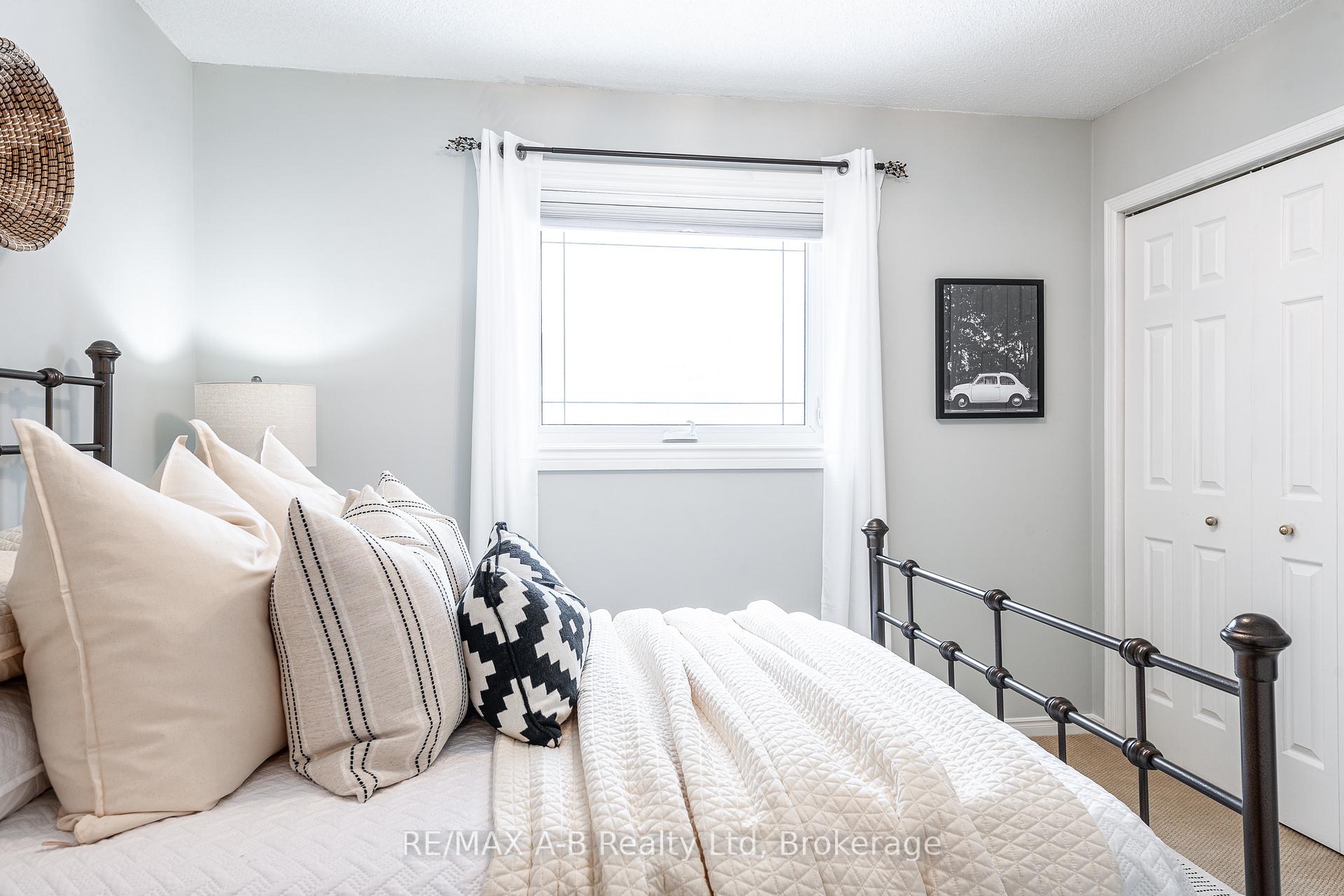 Photo 23 of 30 Nicholson Crescent, Springwater, Snow Valley — HOMEH