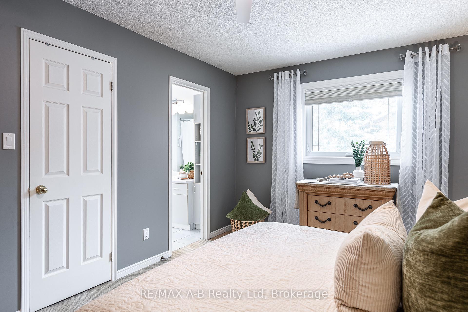 Photo 26 of 30 Nicholson Crescent, Springwater, Snow Valley — HOMEH