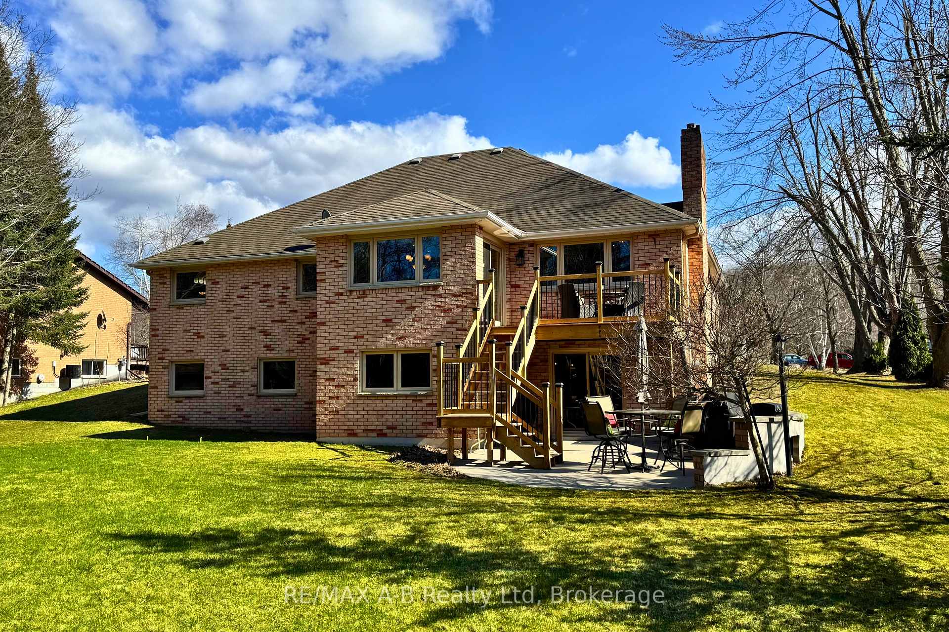 Photo 46 of 30 Nicholson Crescent, Springwater, Snow Valley — HOMEH