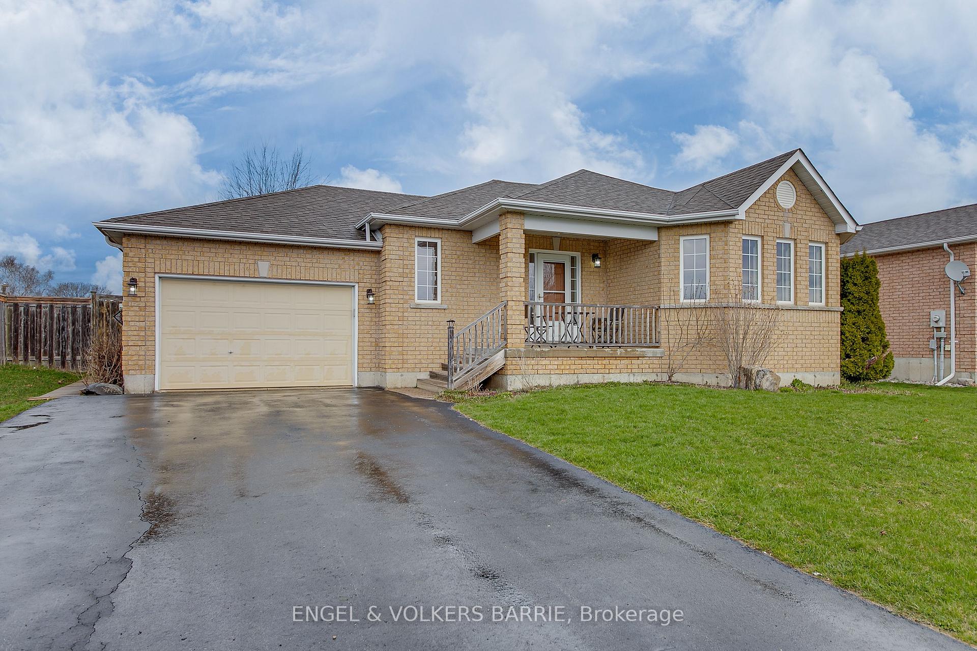 Photo 2 of 6 Whitfield Crescent, Springwater, Elmvale — HOMEH