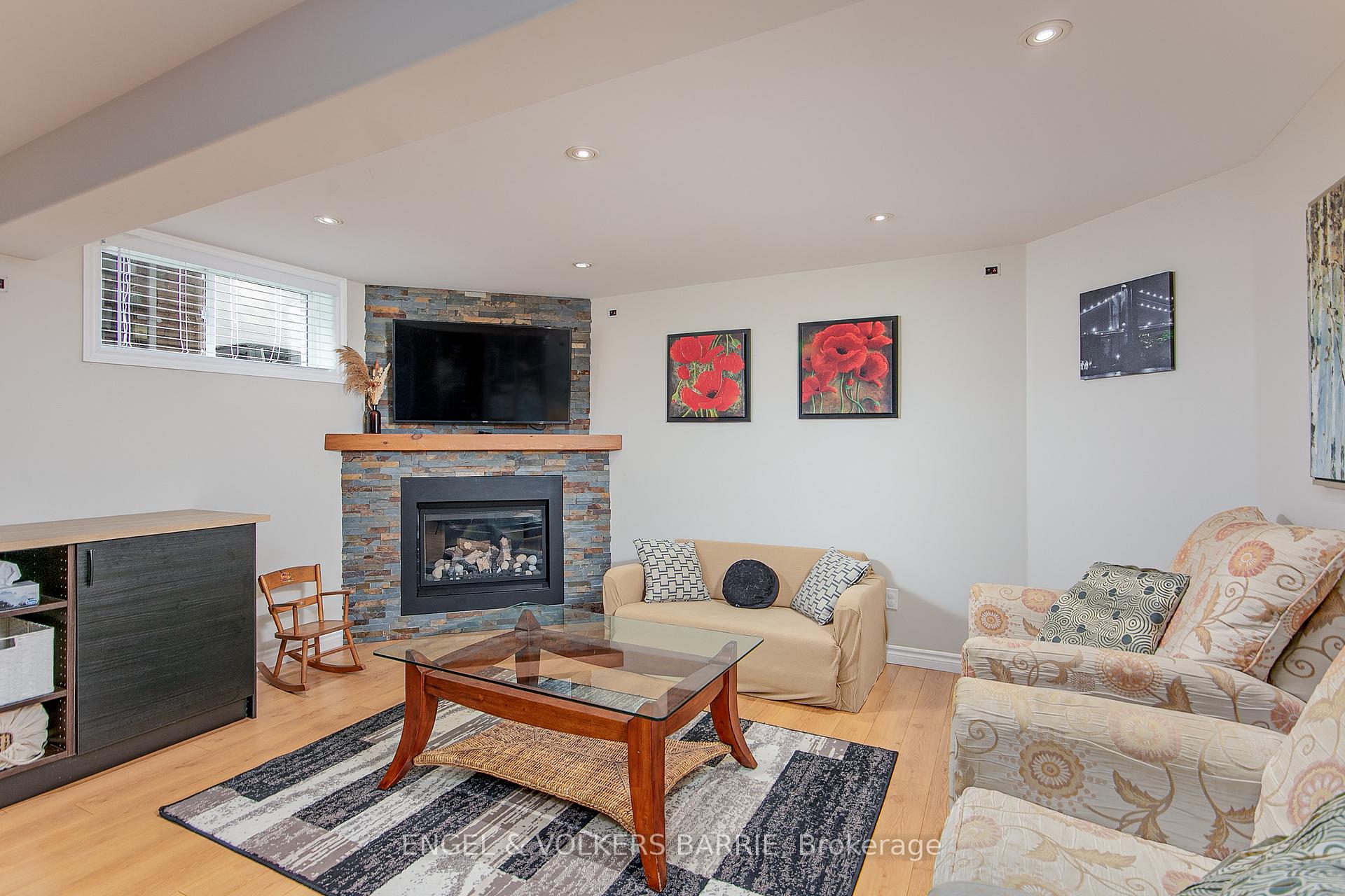 Photo 30 of 6 Whitfield Crescent, Springwater, Elmvale — HOMEH
