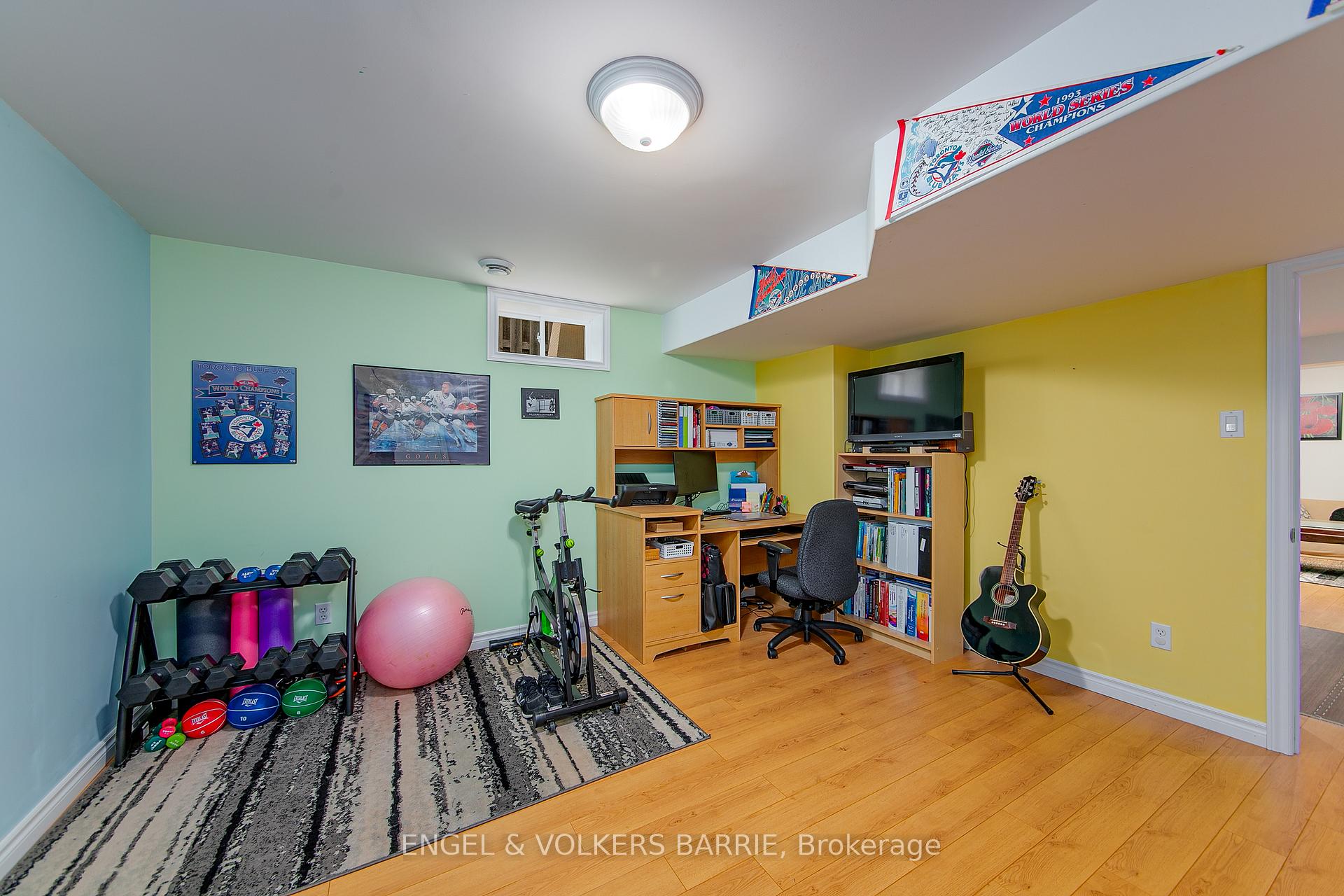 Photo 35 of 6 Whitfield Crescent, Springwater, Elmvale — HOMEH