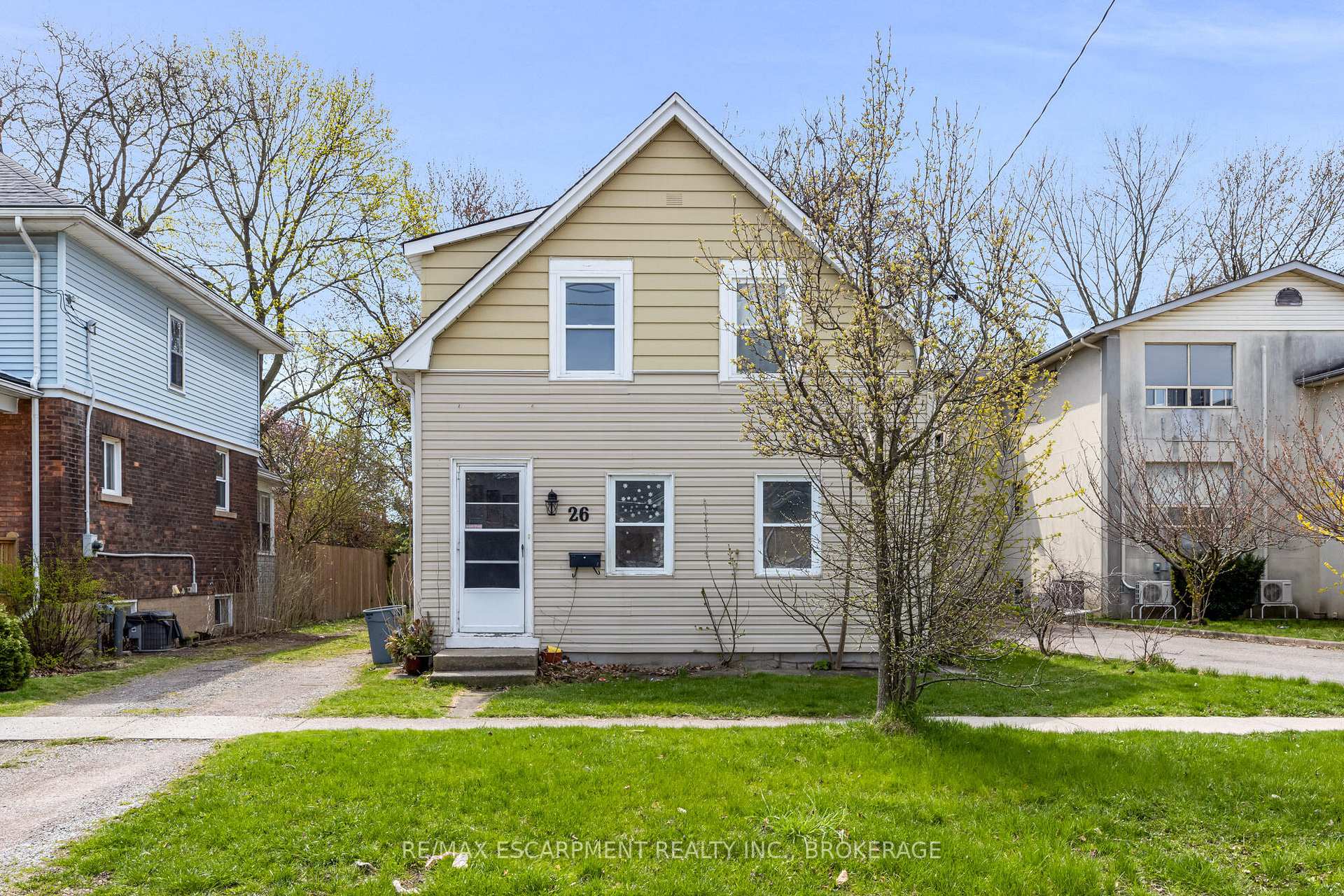 Front of Unit Main, 26 Dacotah Street