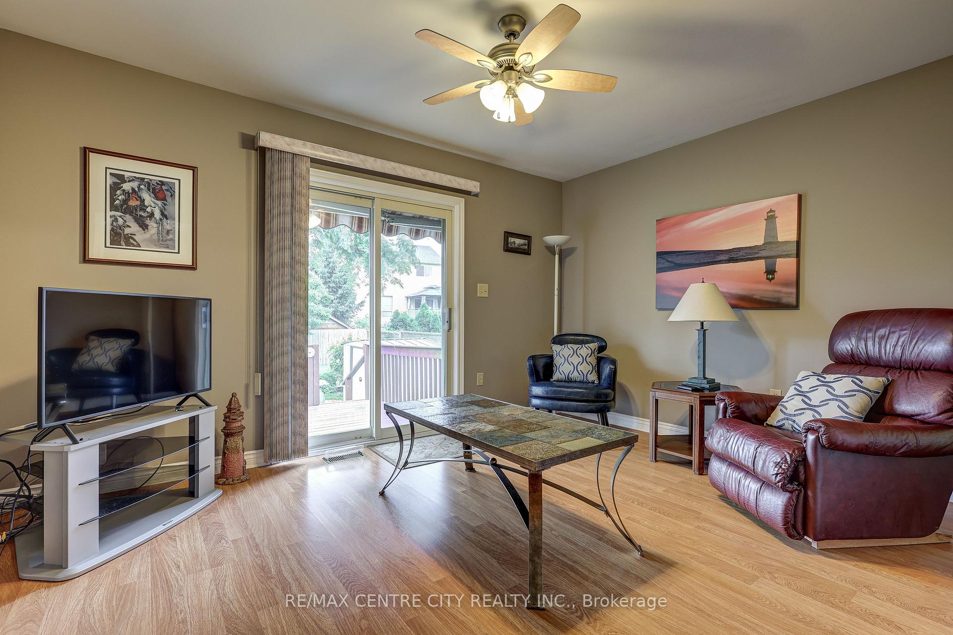 Photo 3 of 126 Manor Road, St. Thomas — HOMEH