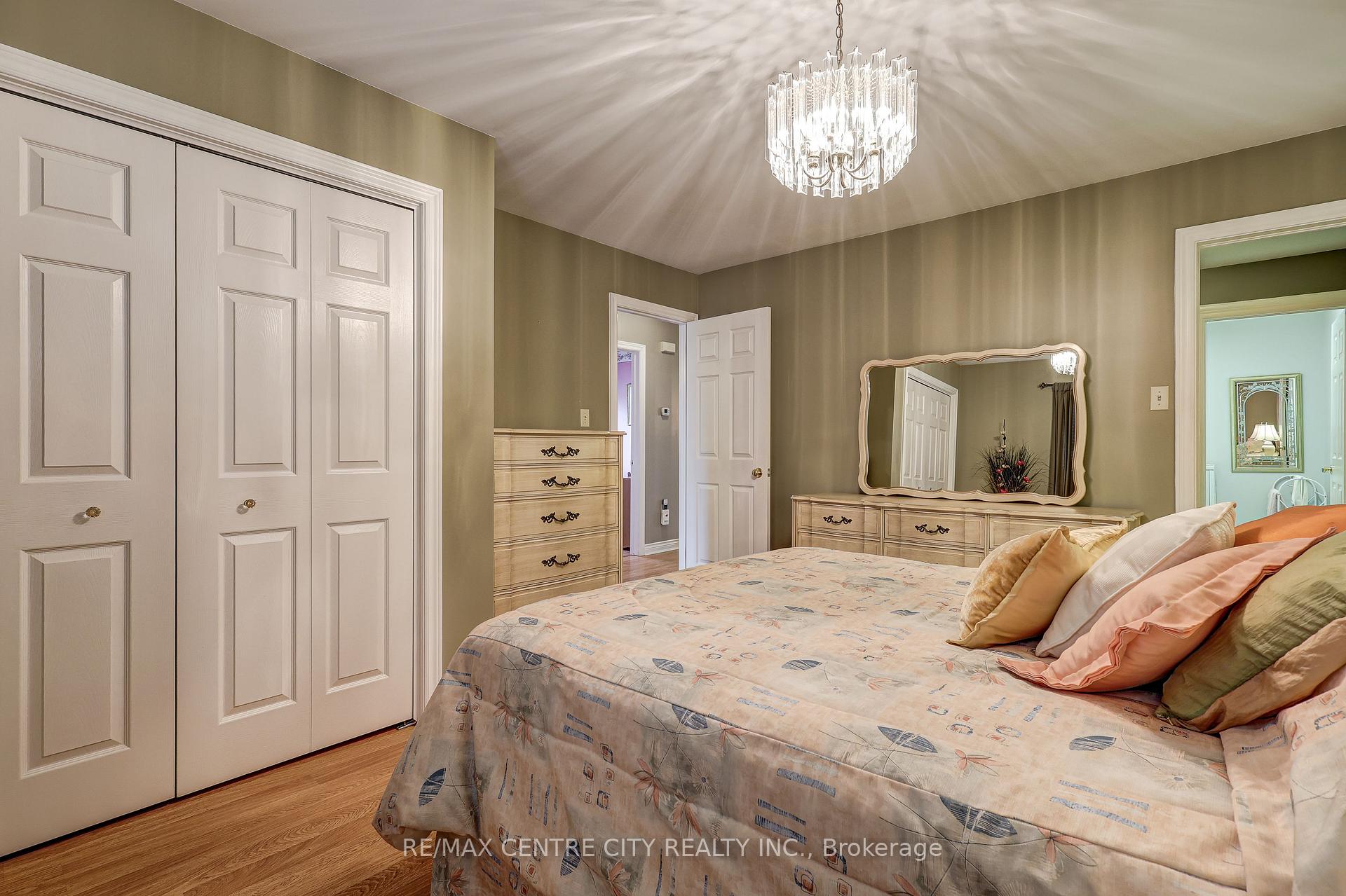 Photo 7 of 126 Manor Road, St. Thomas — HOMEH