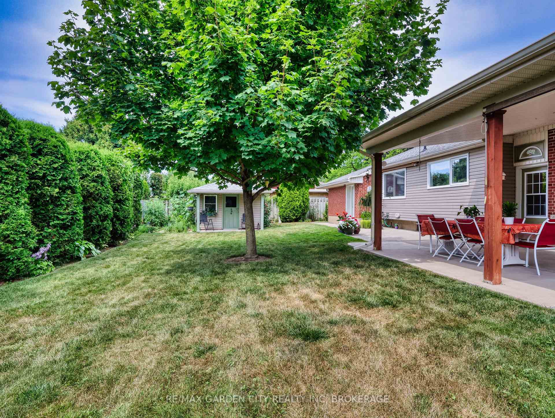 Photo 8 of 9 Champa Drive, St. Catharines, Vine/Linwell — HOMEH