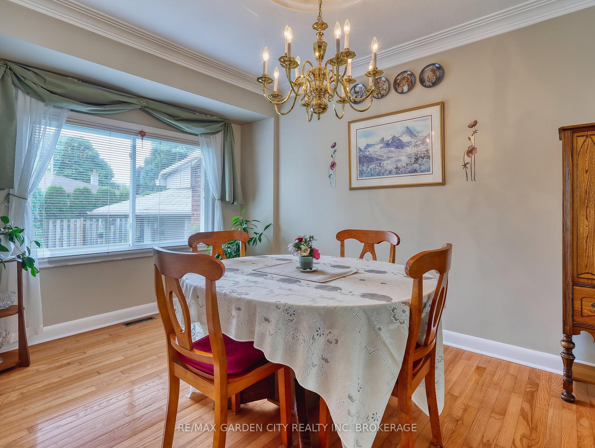 Photo 17 of 9 Champa Drive, St. Catharines, Vine/Linwell — HOMEH