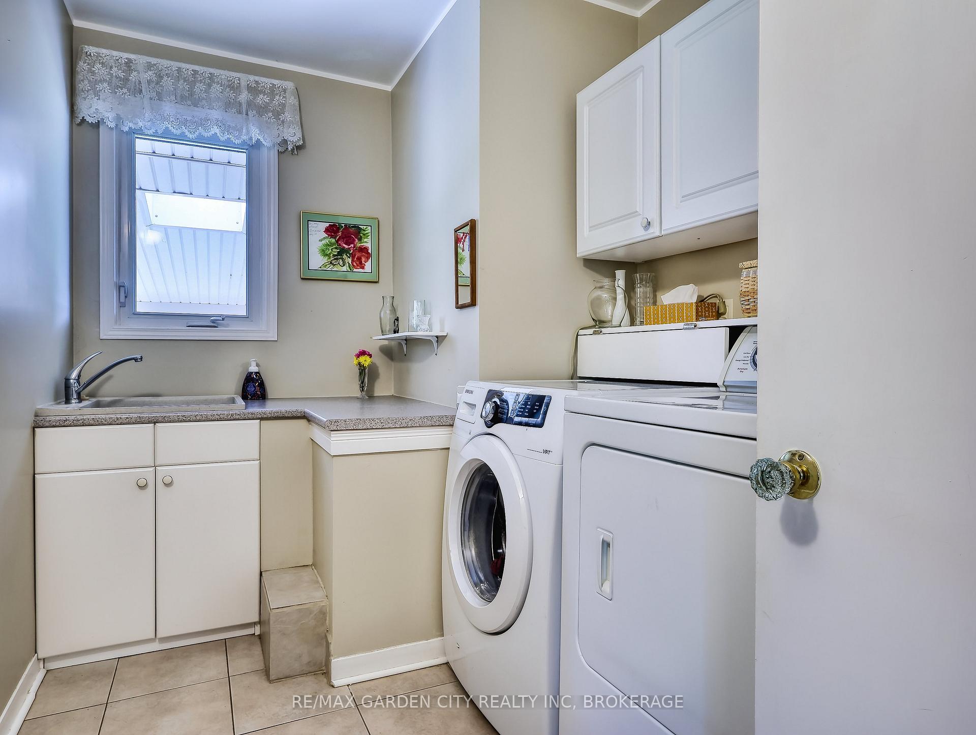 Photo 25 of 9 Champa Drive, St. Catharines, Vine/Linwell — HOMEH