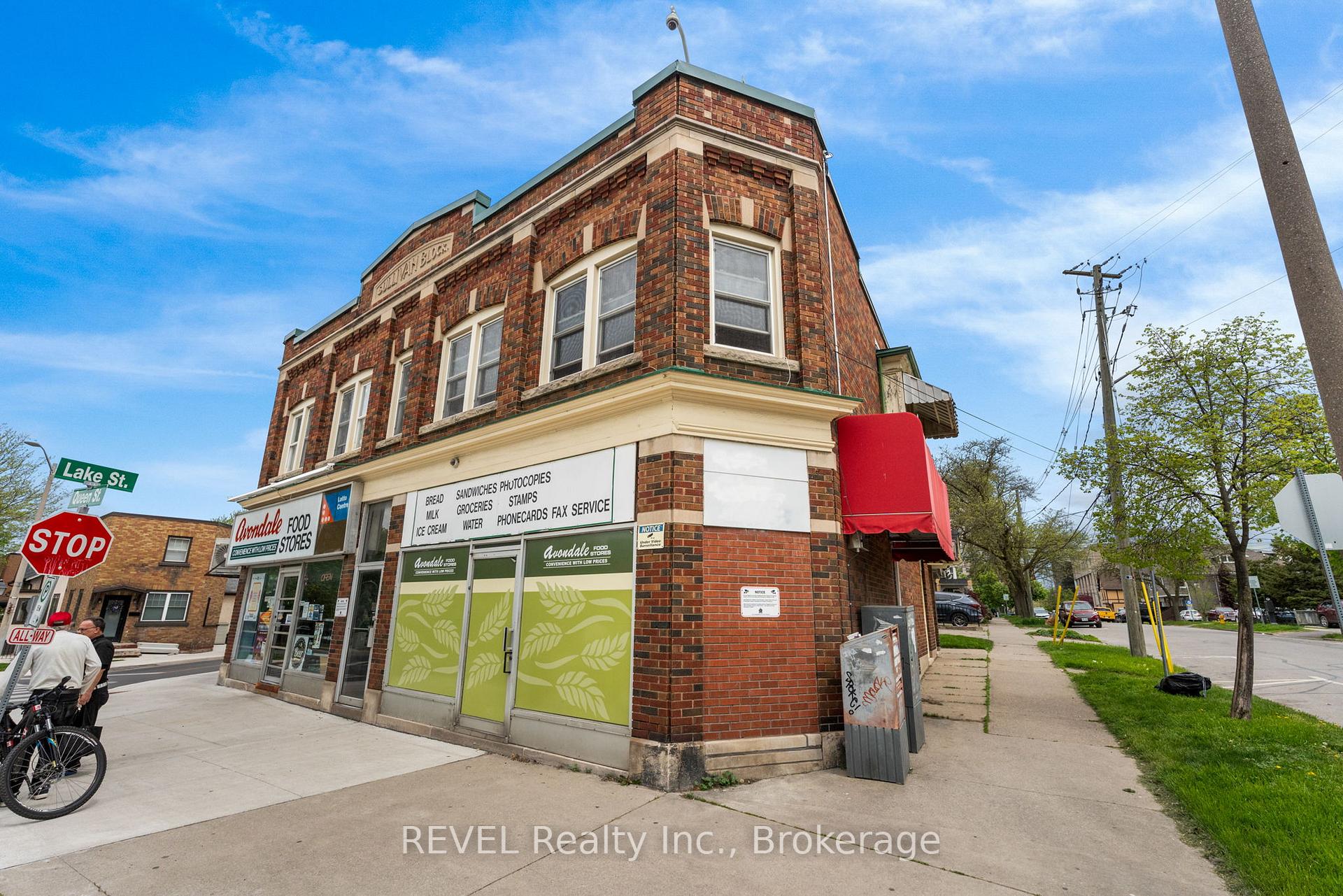 Photo 2 of Unit Apt #1, 74 Queen Street, St. Catharines, Downtown — HOMEH