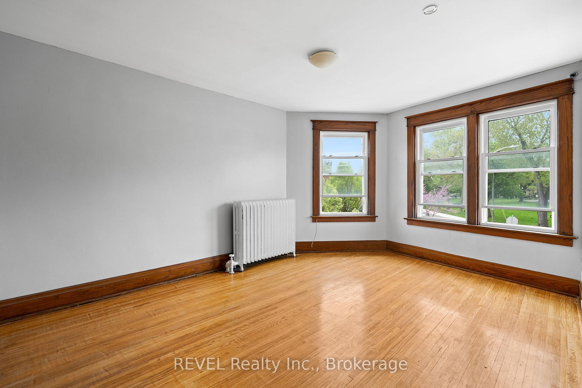 Photo 12 of Unit Apt #1, 74 Queen Street, St. Catharines, Downtown — HOMEH