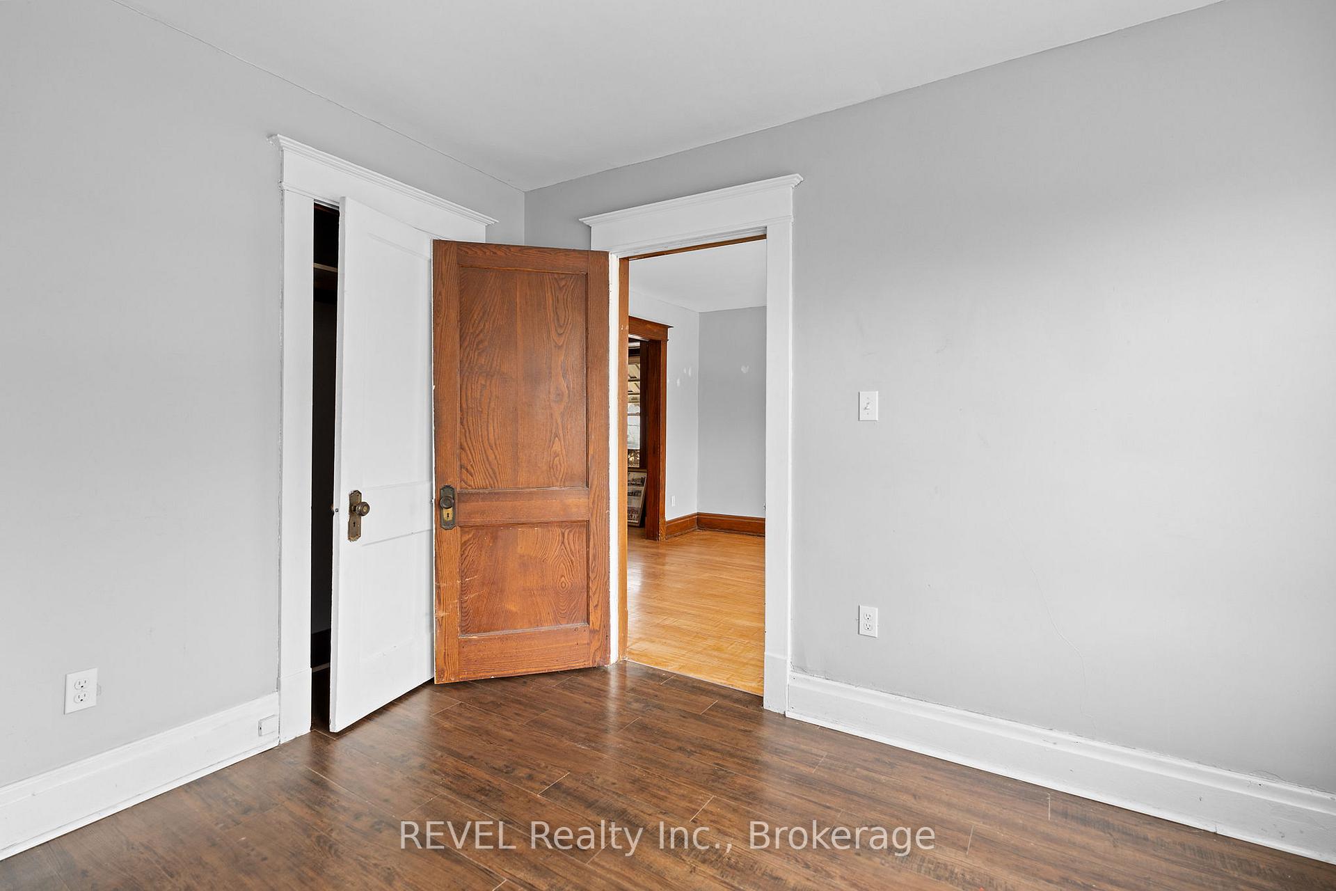 Photo 16 of Unit Apt #1, 74 Queen Street, St. Catharines, Downtown — HOMEH