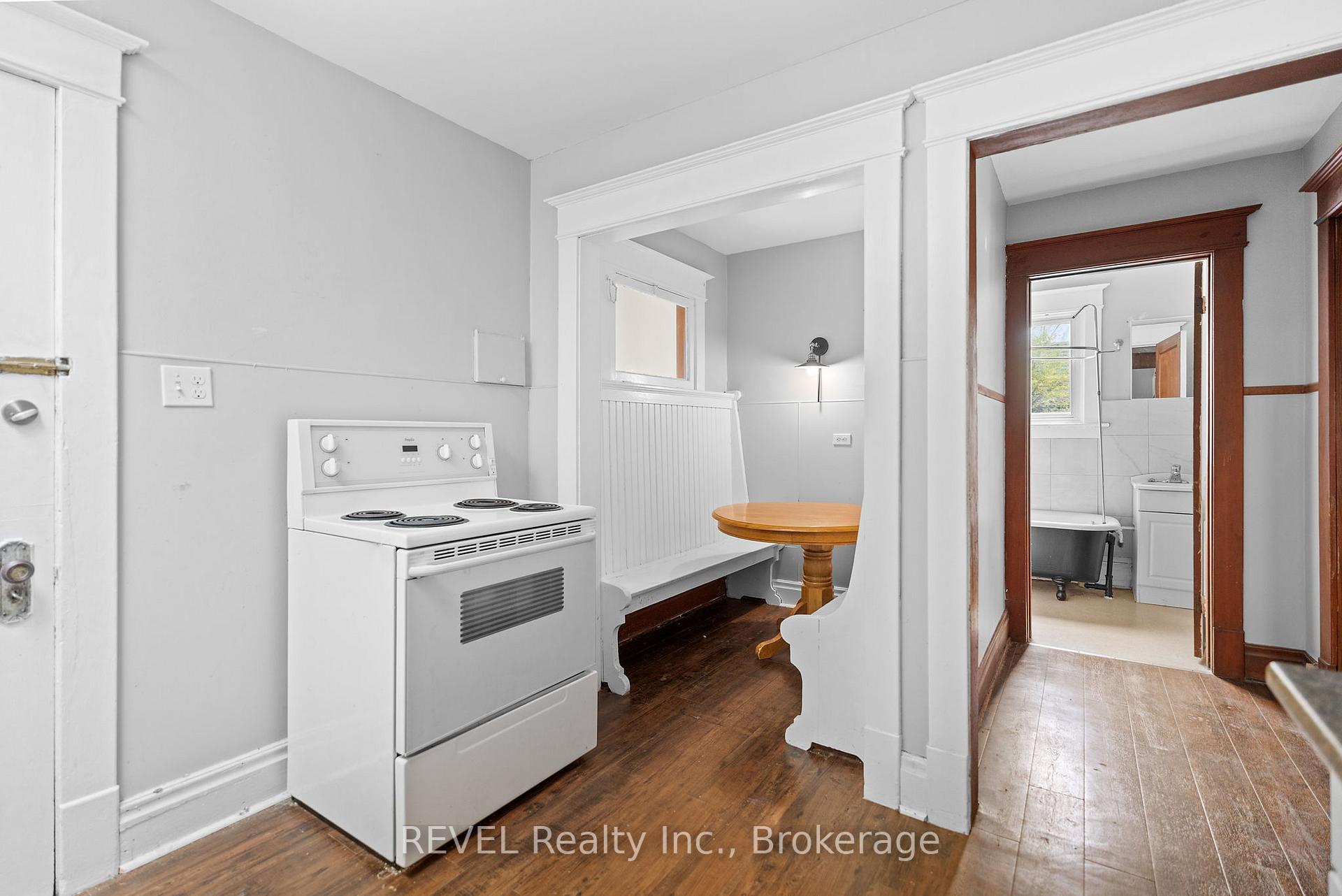 Photo 22 of Unit Apt #1, 74 Queen Street, St. Catharines, Downtown — HOMEH