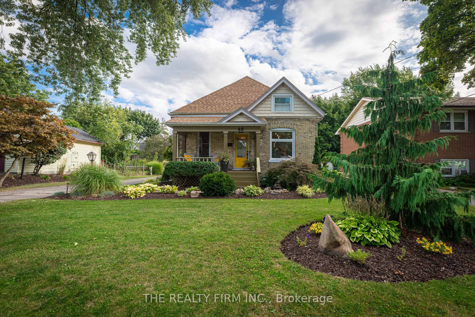 Photo 1 of 40 Mary Street E, St. Thomas — HOMEH