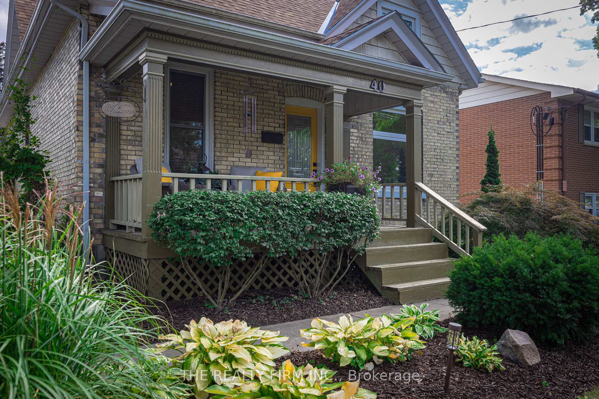 Photo 4 of 40 Mary Street E, St. Thomas — HOMEH