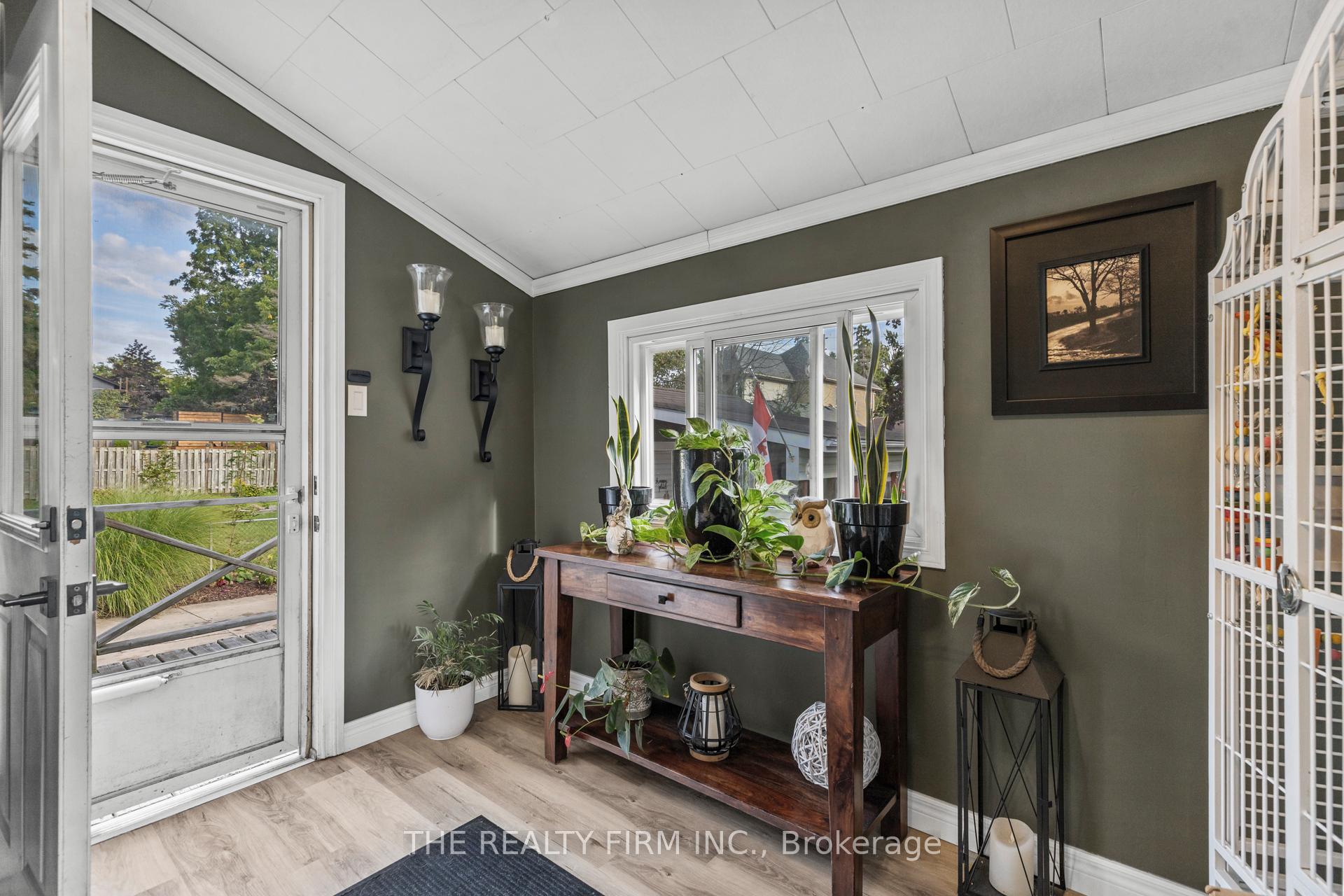 Photo 17 of 40 Mary Street E, St. Thomas — HOMEH
