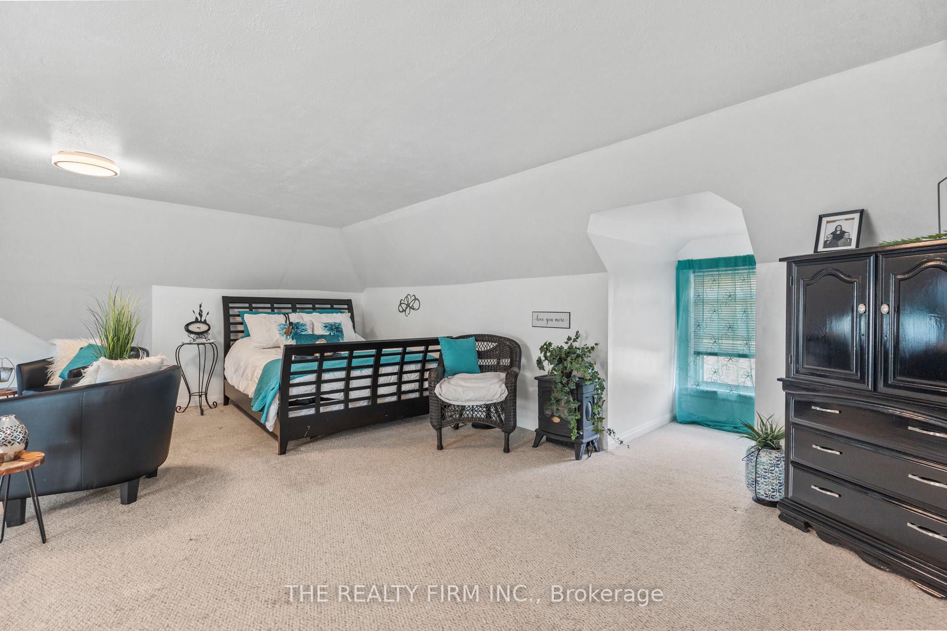 Photo 18 of 40 Mary Street E, St. Thomas — HOMEH