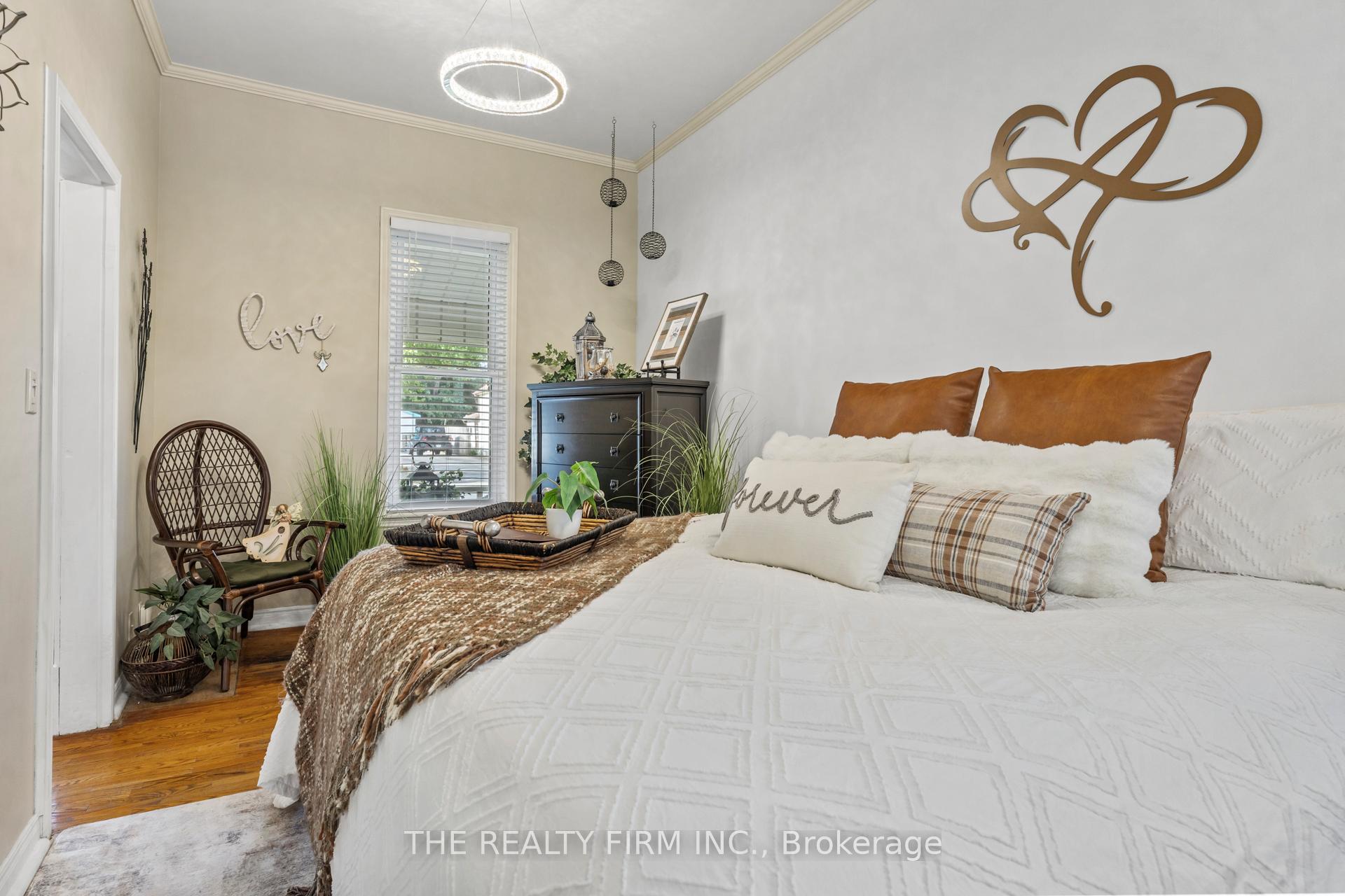 Photo 22 of 40 Mary Street E, St. Thomas — HOMEH