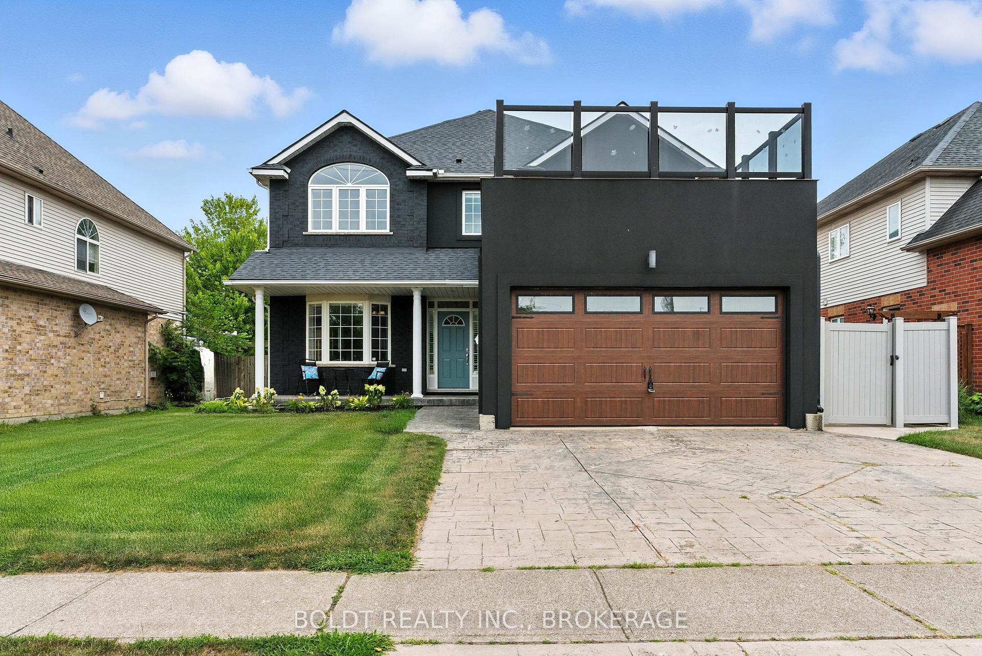 Photo 2 of 84 Vansickle Road, St. Catharines, Rykert/Vansickle — HOMEH