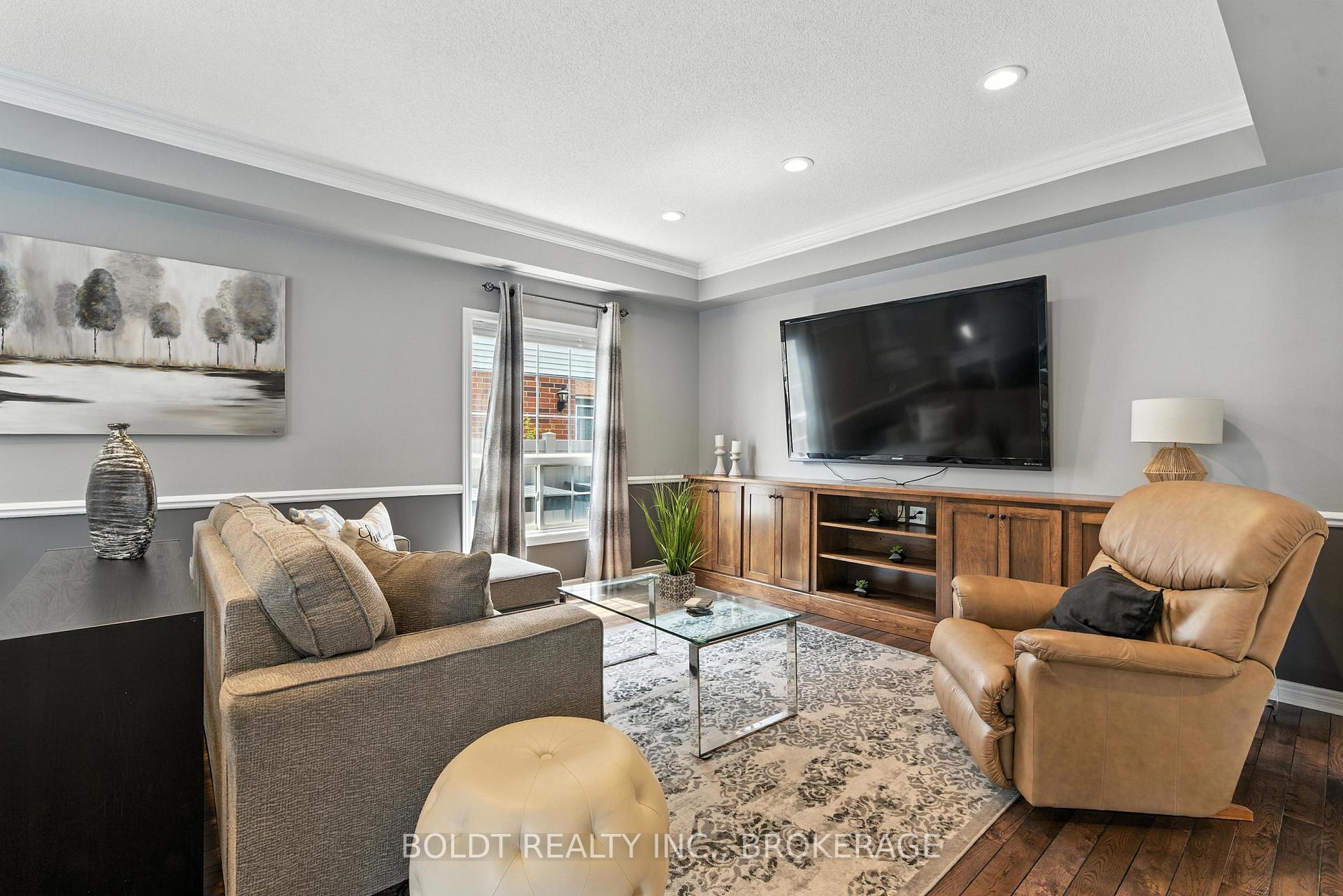 Photo 4 of 84 Vansickle Road, St. Catharines, Rykert/Vansickle — HOMEH
