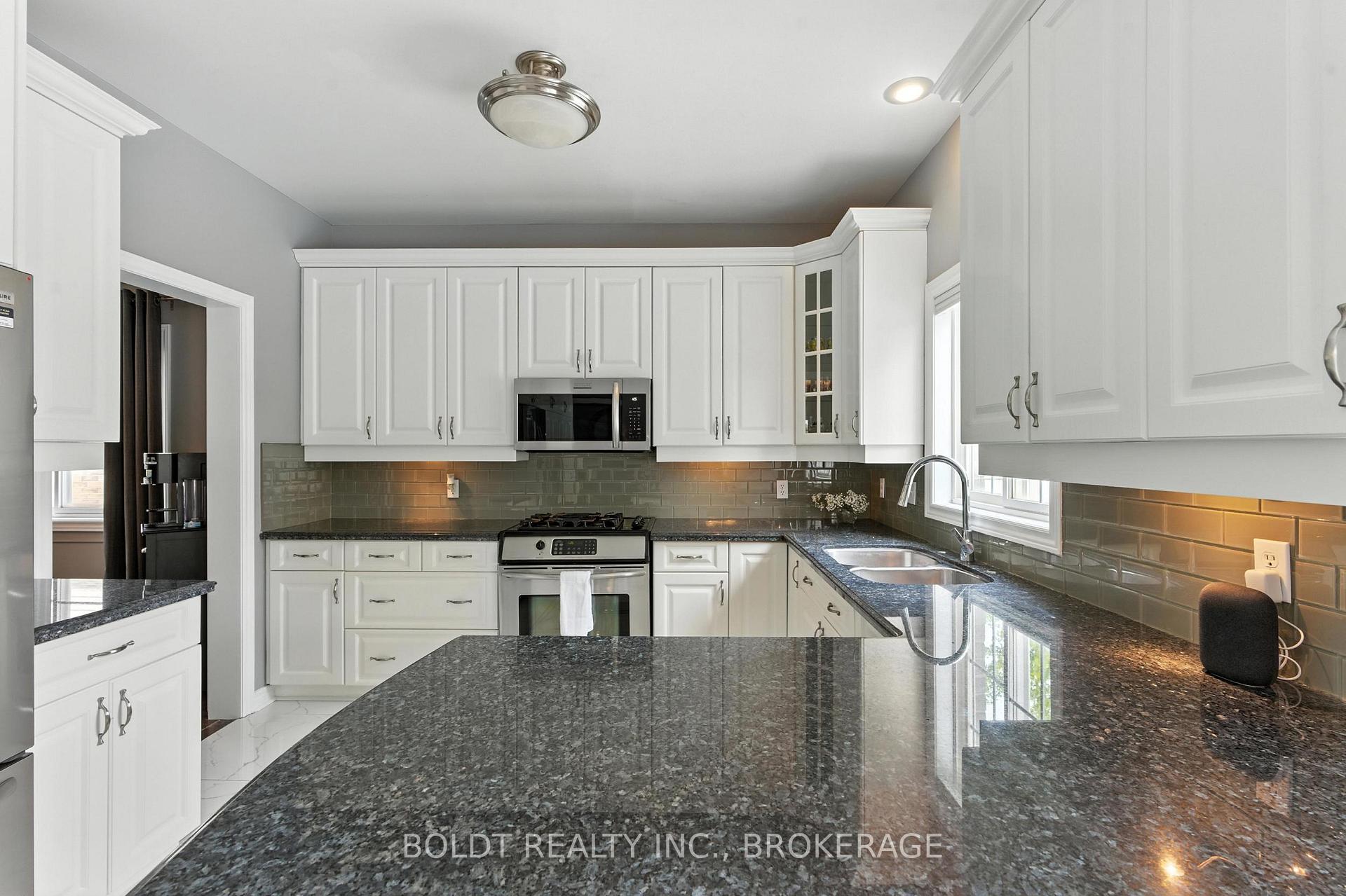 Photo 9 of 84 Vansickle Road, St. Catharines, Rykert/Vansickle — HOMEH